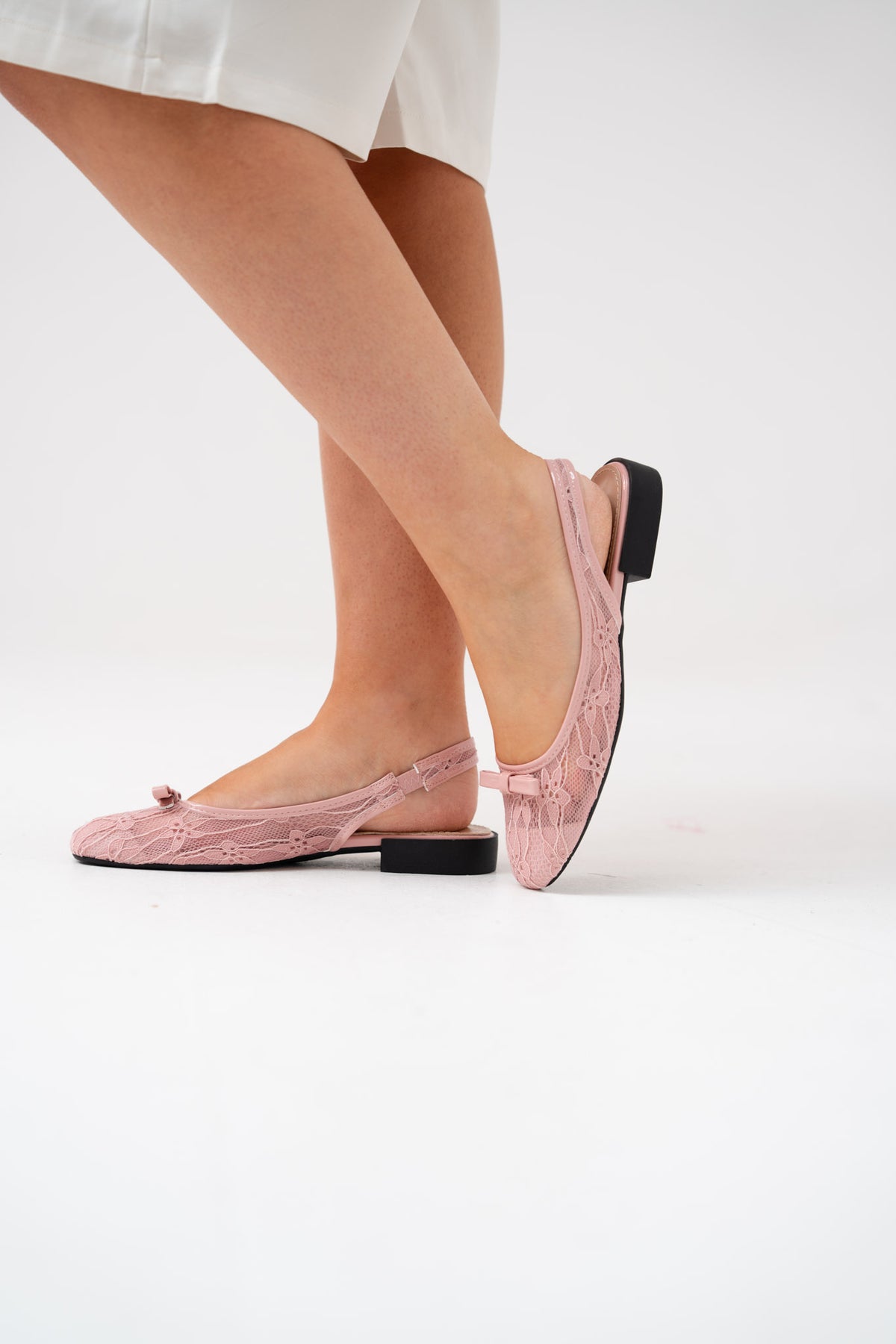 Sadie Lace Slingback Pumps In Pink