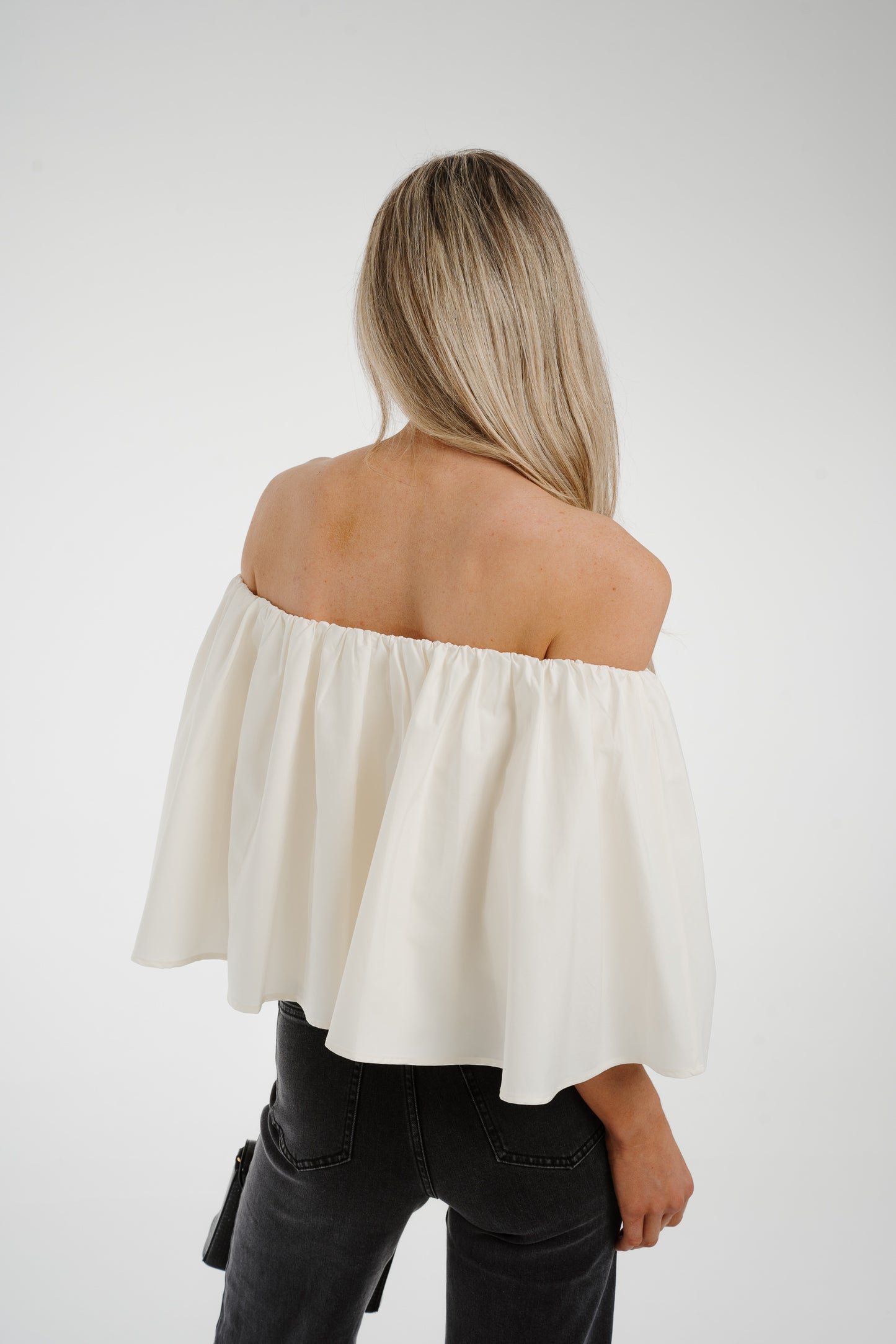 Jasmine Off Shoulder Top In Cream