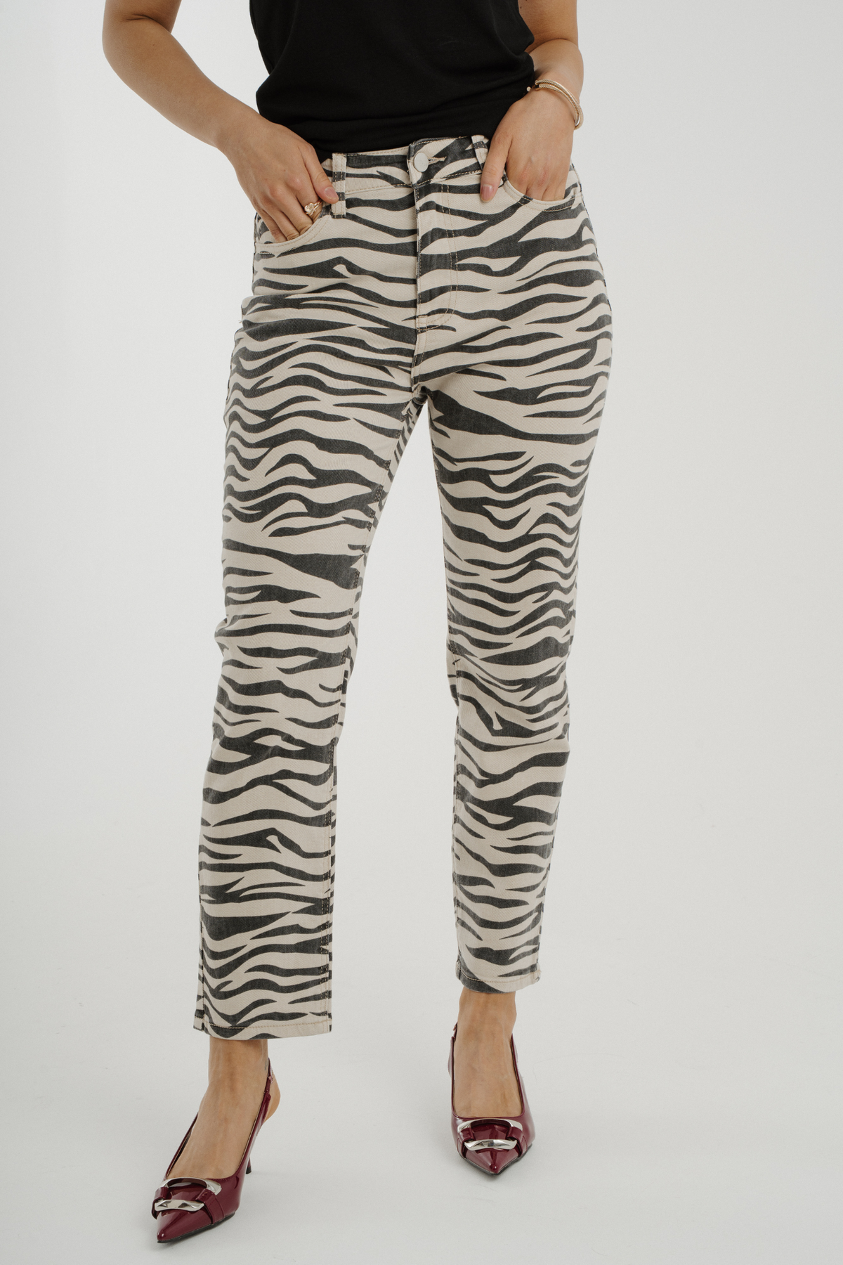 Lynne Mom Jeans In Zebra Print