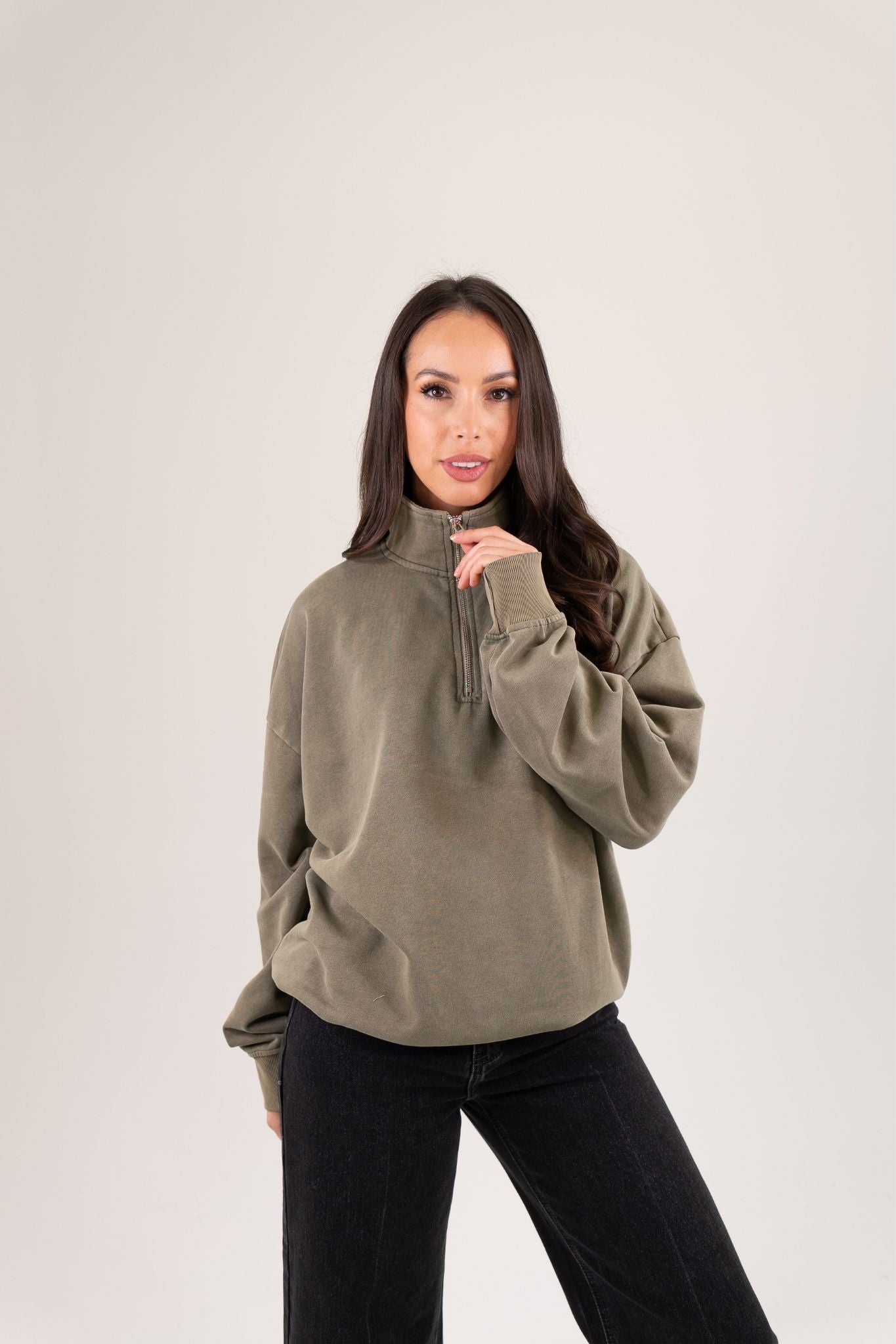 Taylor Half Zip Jumper In Khaki