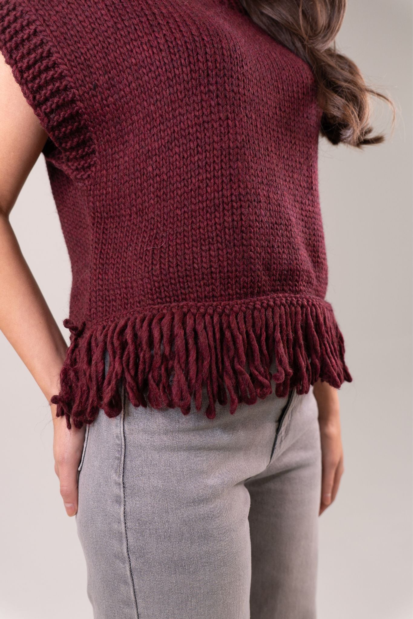 Leah Sleeveless Fringed Knit In Bordeaux