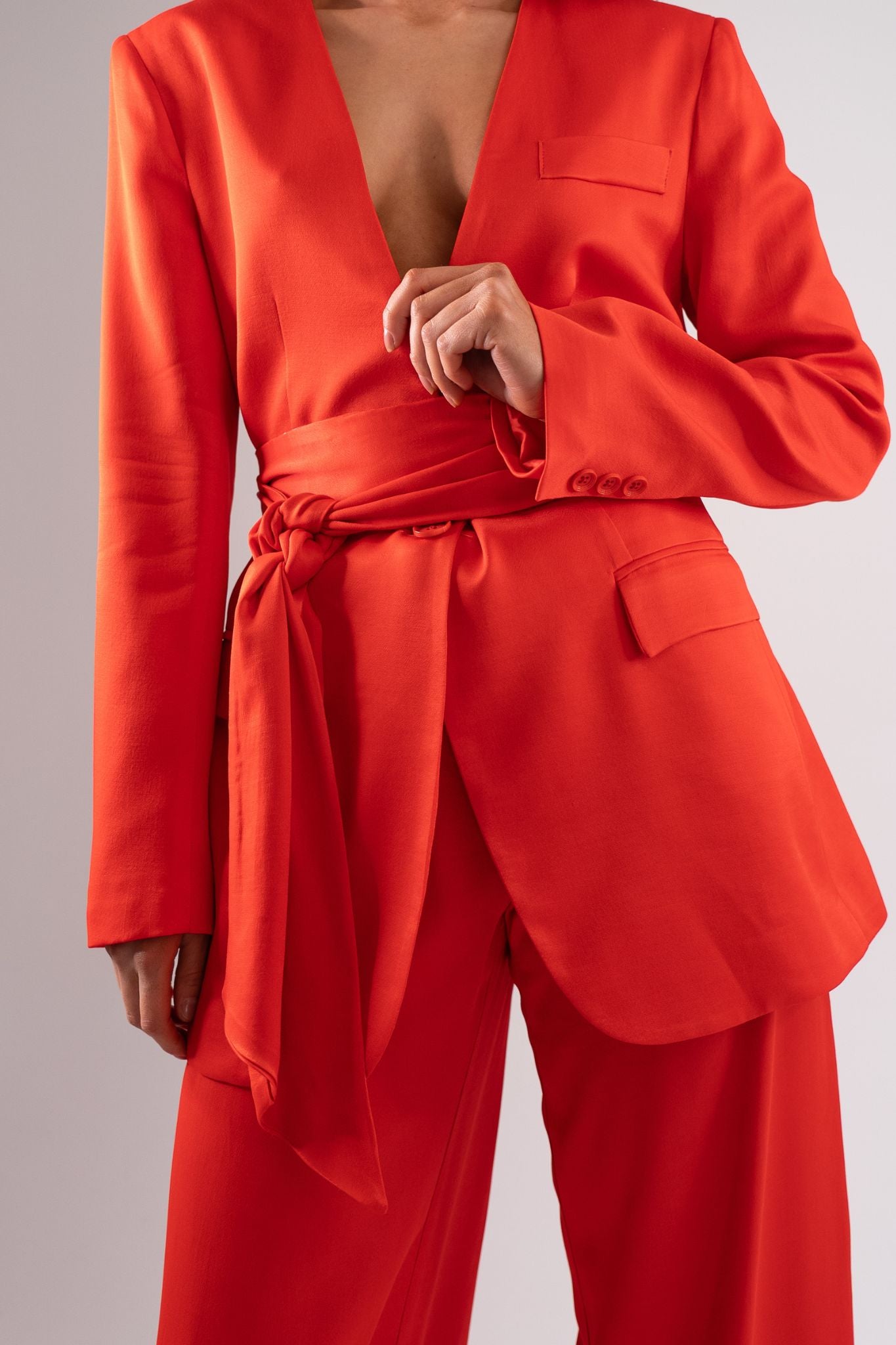 Alana Satin Blazer In Red