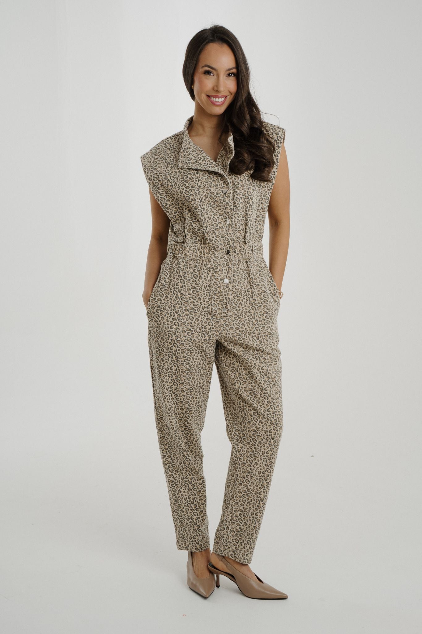 Cora Sleeveless Jumpsuit In Leopard Print