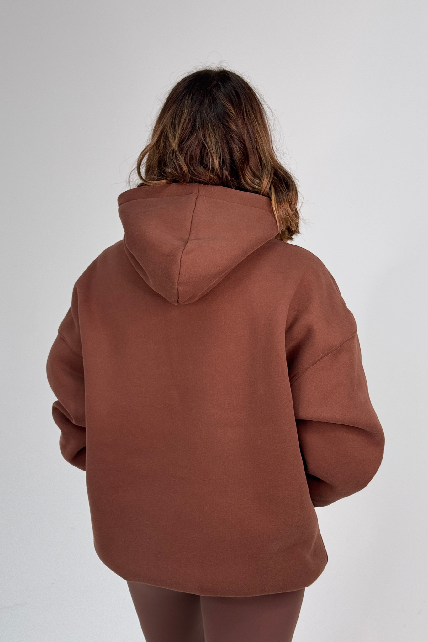 Love Laura Pullover Hoodie In Chocolate