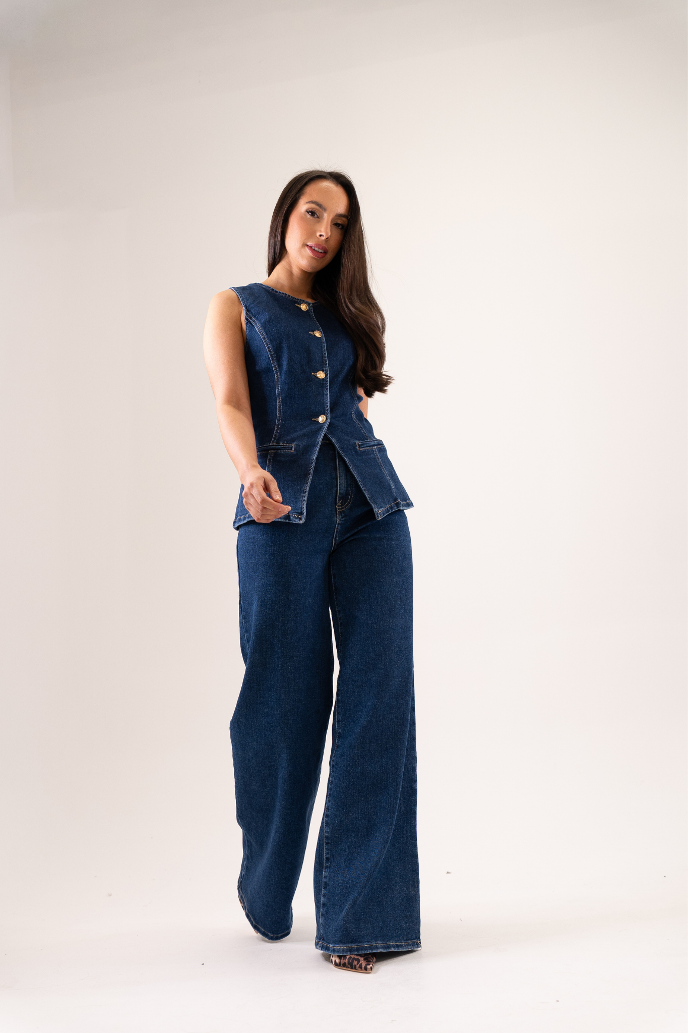 Love Laura Wide Leg Jeans In Dark Wash