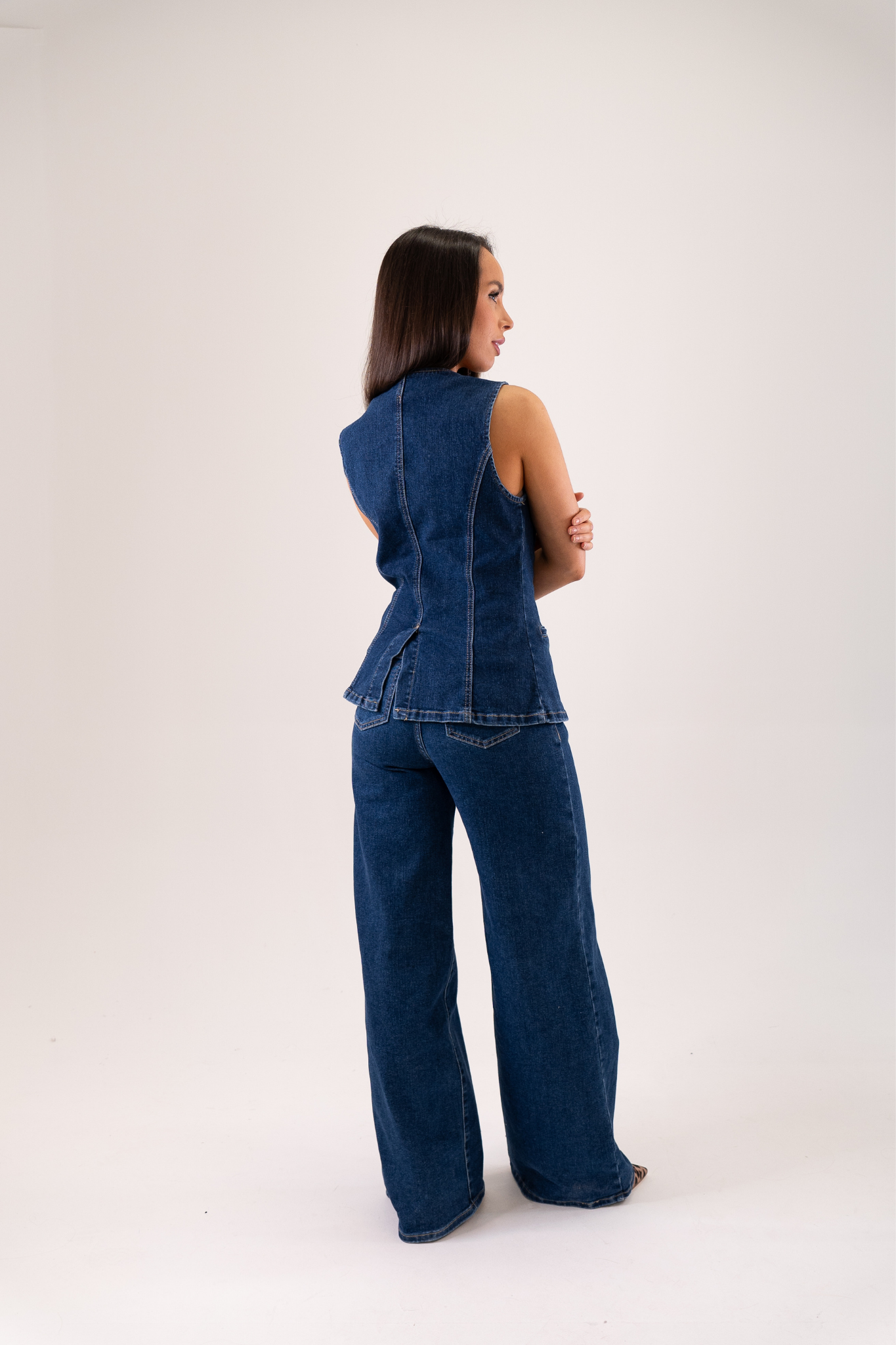 Love Laura Wide Leg Jeans In Dark Wash