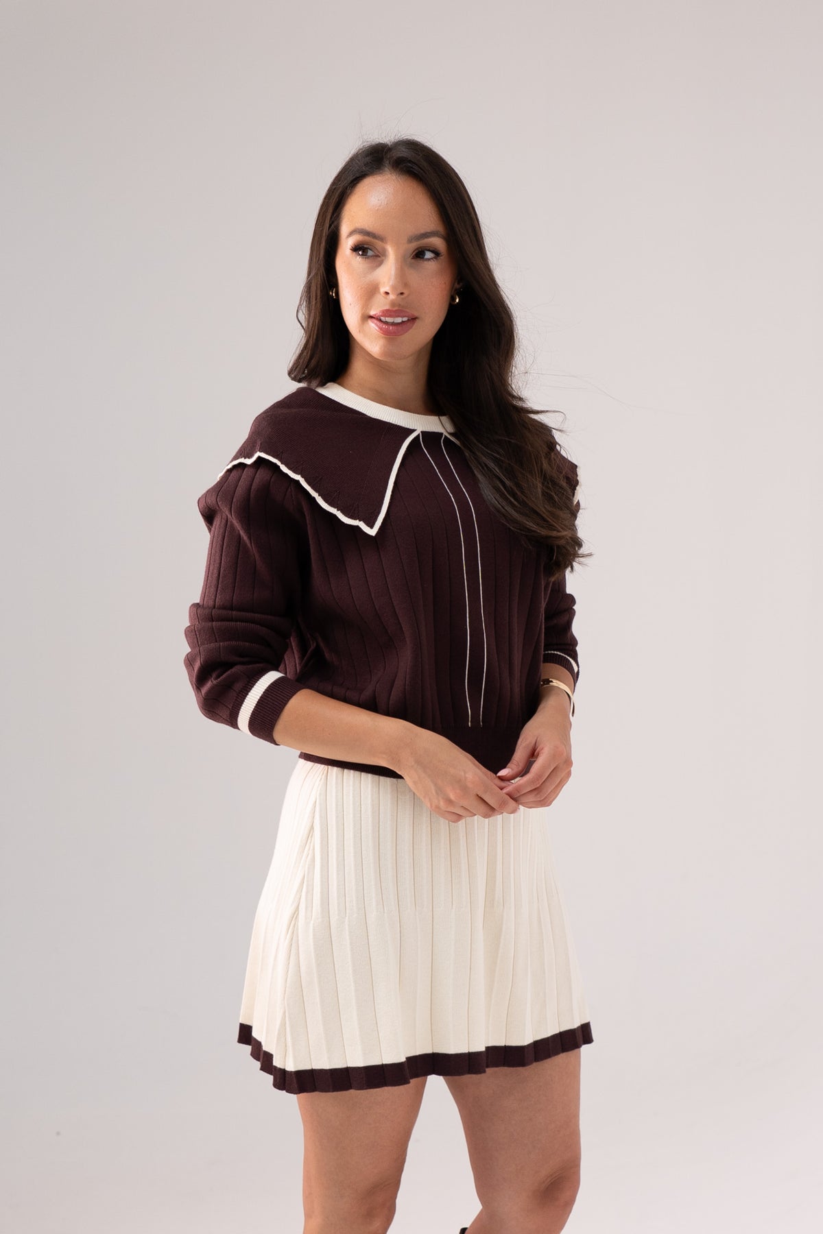 Caitlyn Piped Knit Two Piece In Chocolate