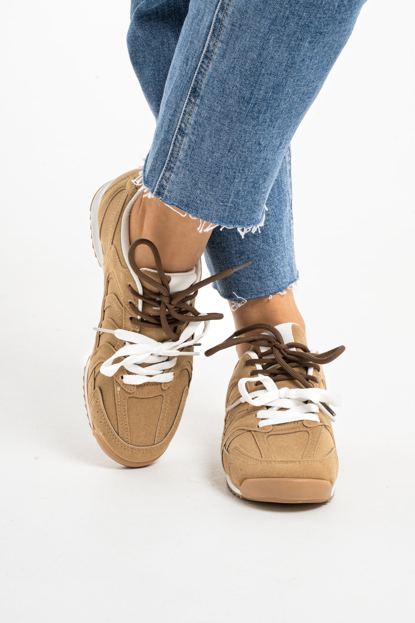 Cathy Double Laced Trainers In Camel