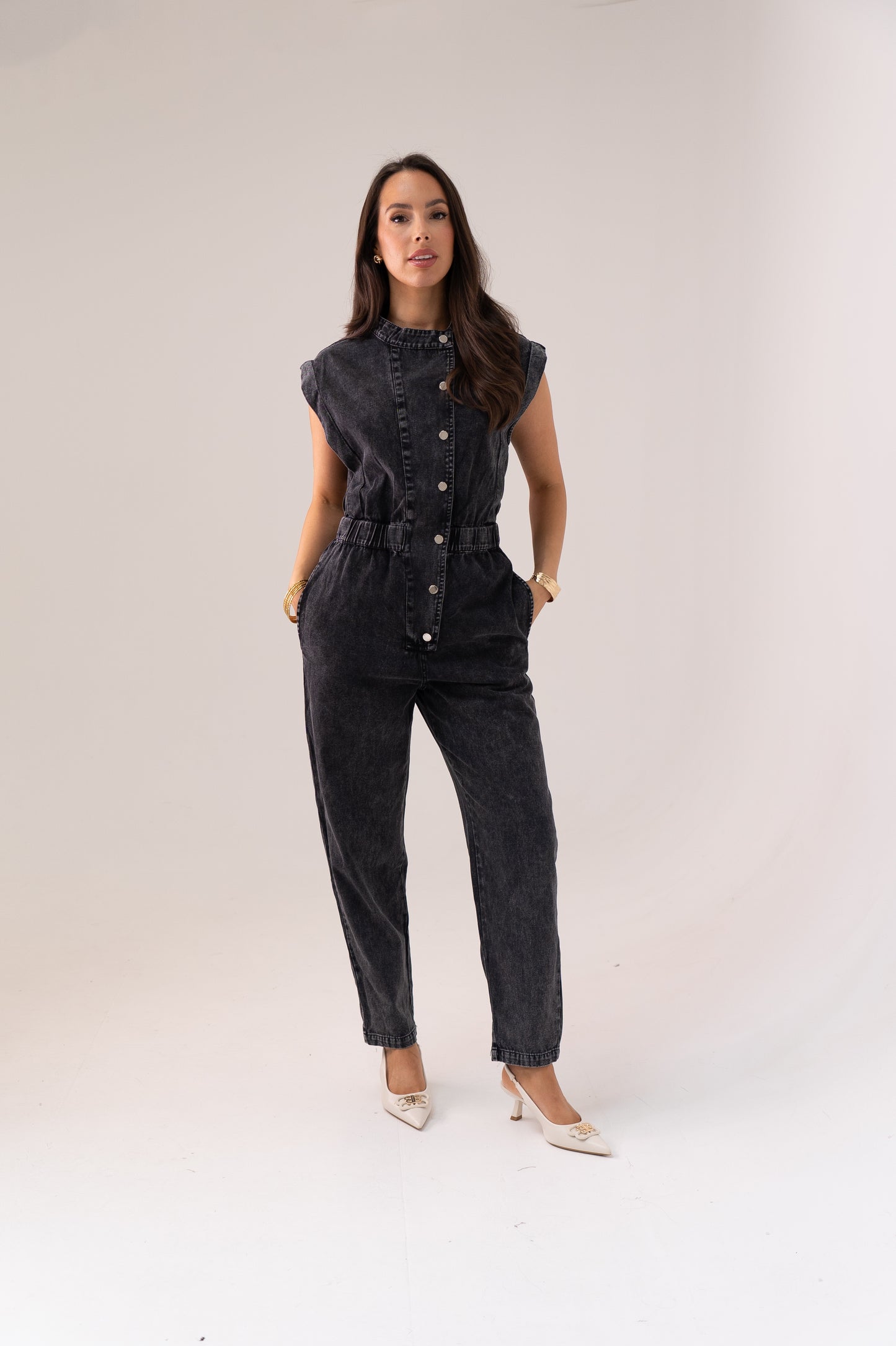 Cora Sleeveless Jumpsuit In Black Wash