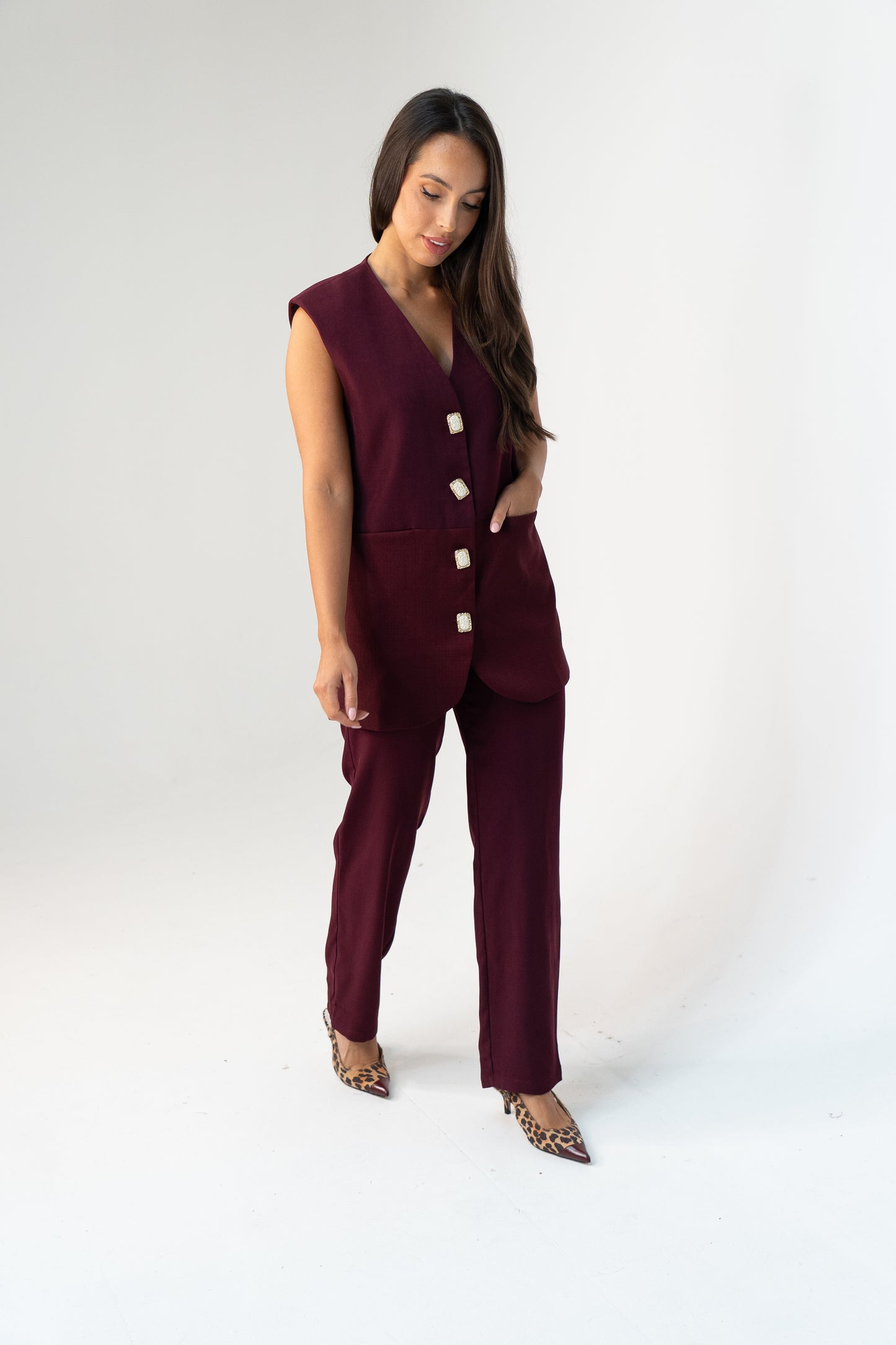 Love Laura Fitted Trousers In Burgundy
