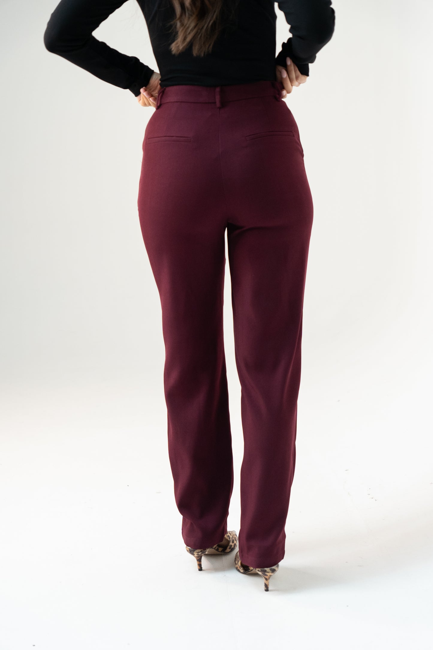 Love Laura Fitted Trousers In Burgundy