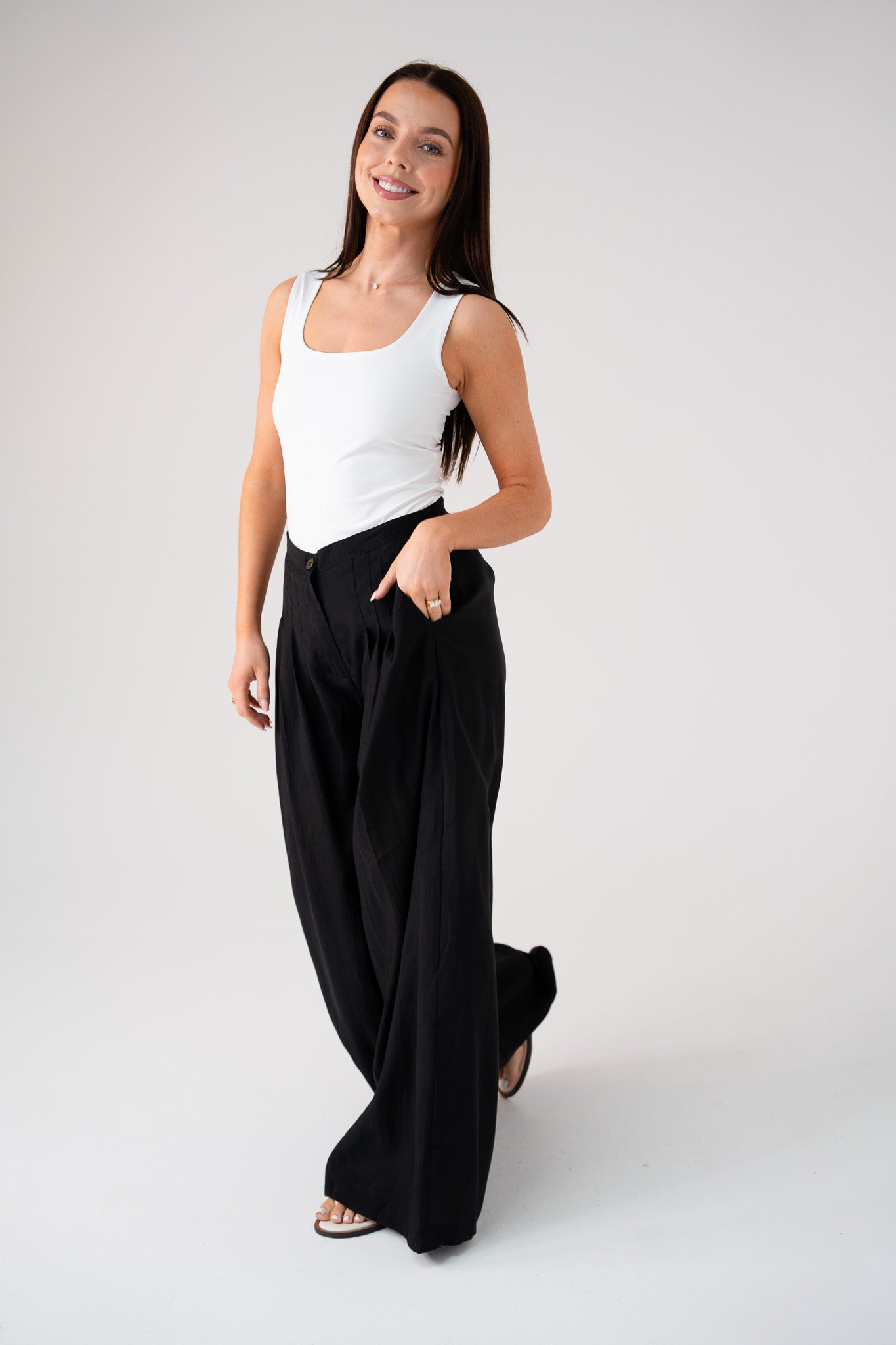 Iris Wide Leg Trousers In Black