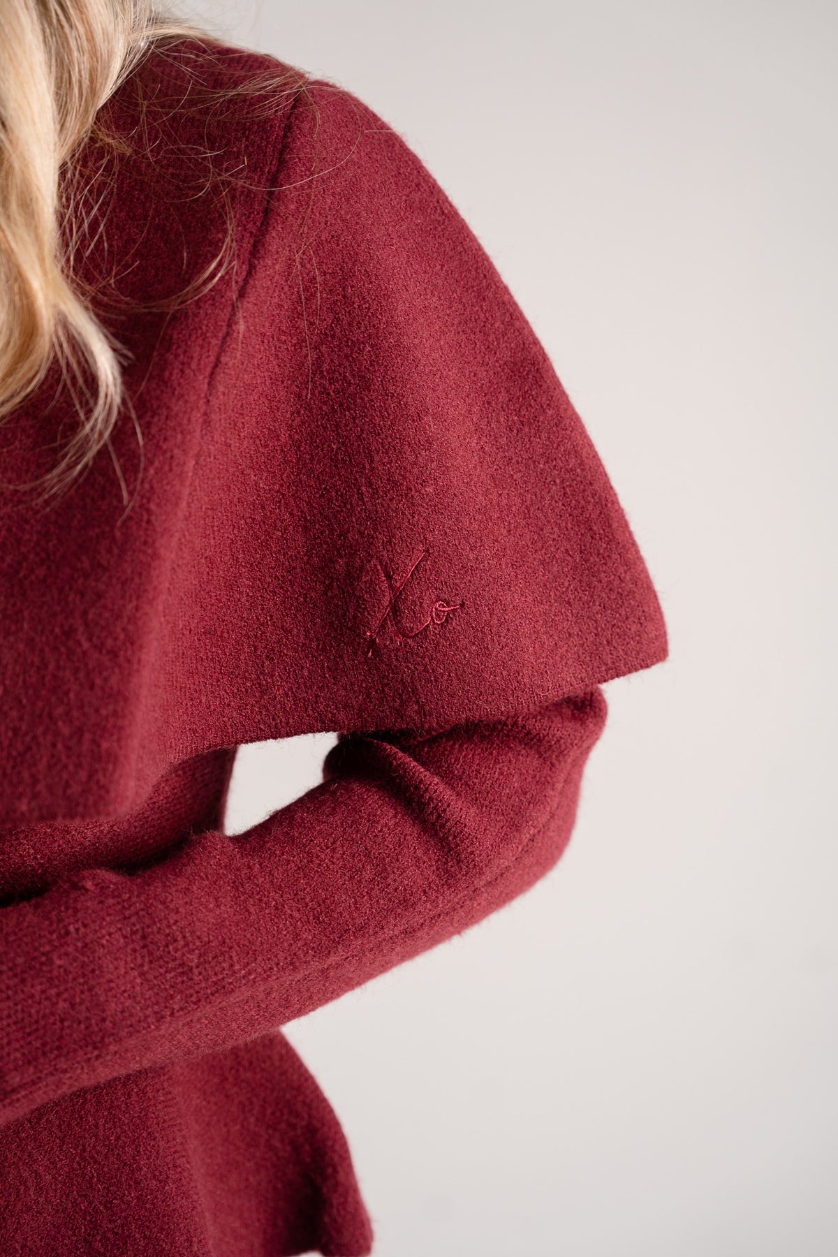 Love Laura Knit Cape With Pearls In Burgundy