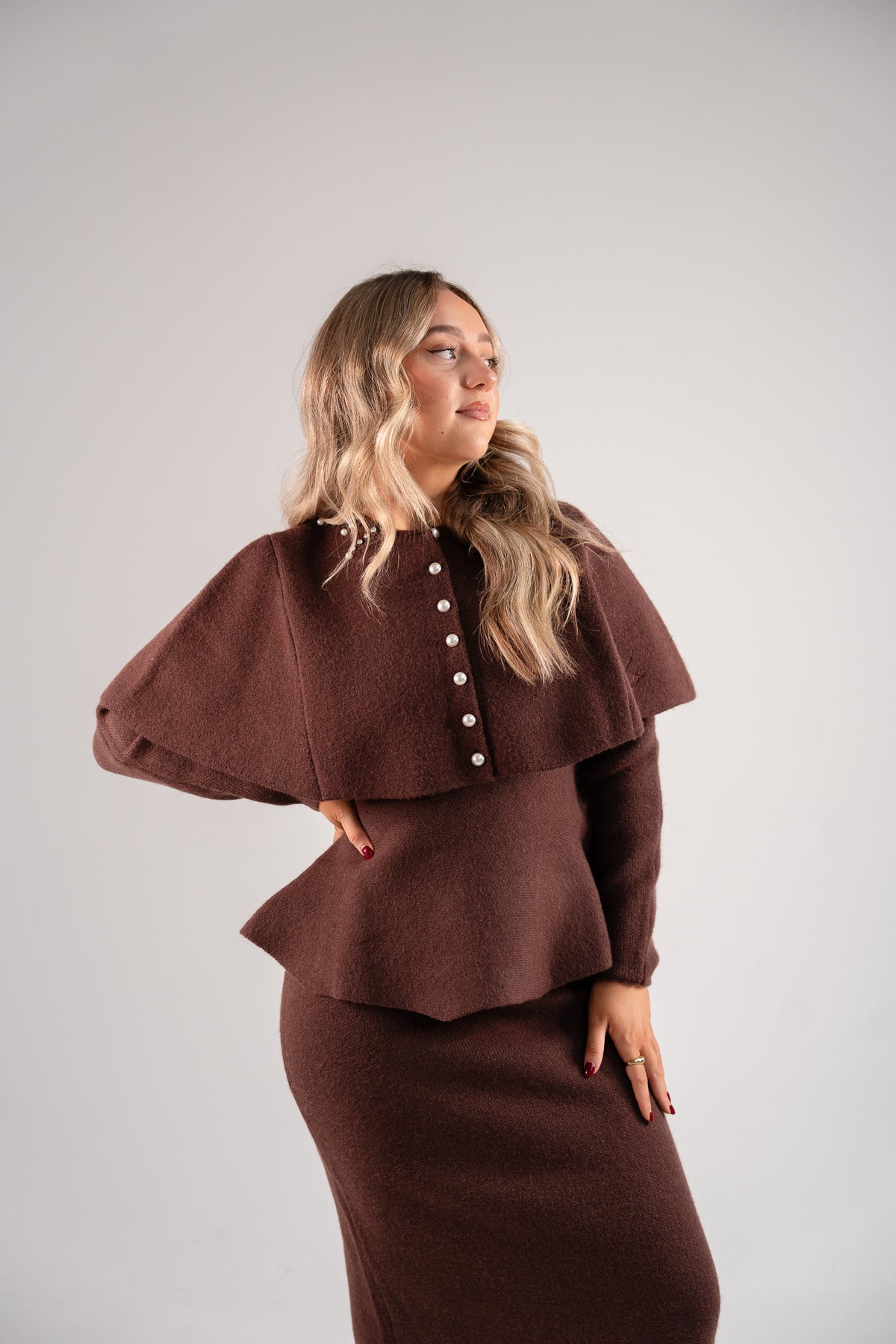 Love Laura Knit Cape With Pearls In Chocolate