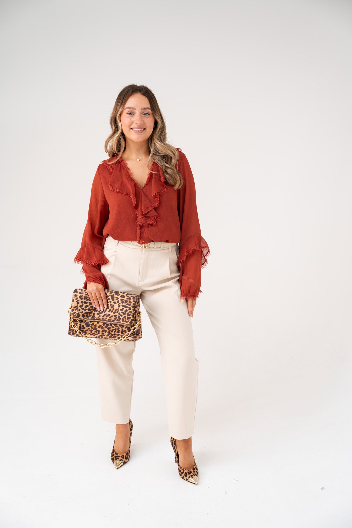 Love Laura Cigarette Trousers In Neutral