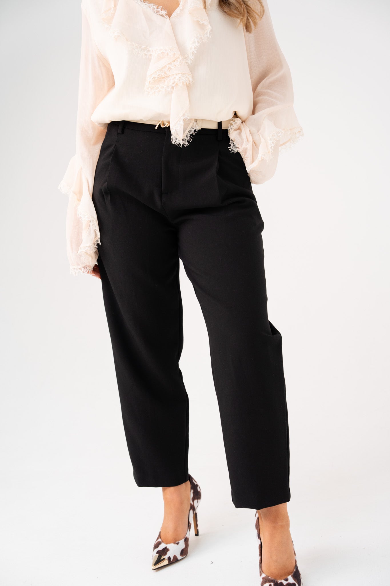 Love Laura Cigarette Trousers In Black