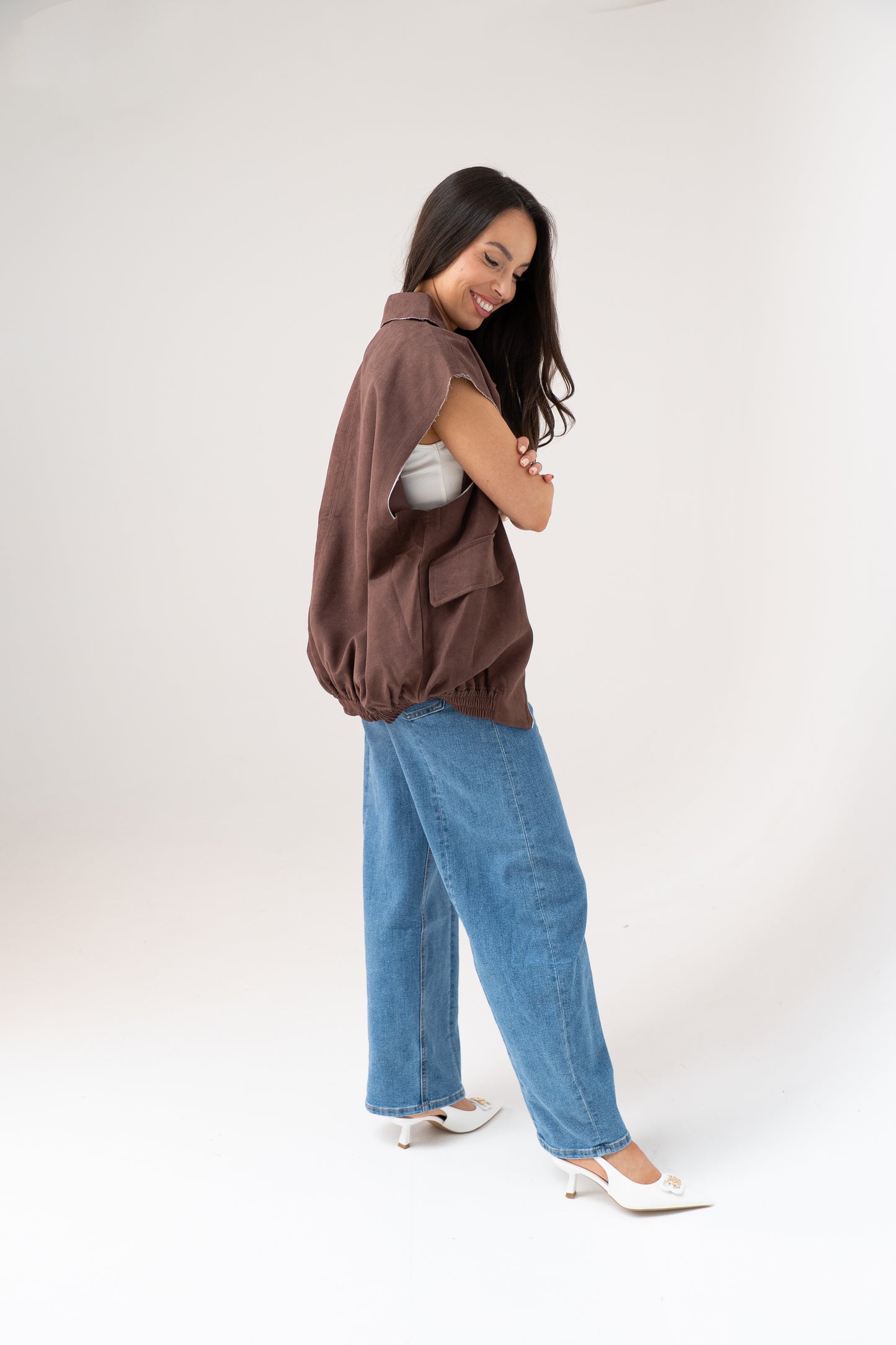 Polly Sleeveless Zip Jacket In Dark Brown