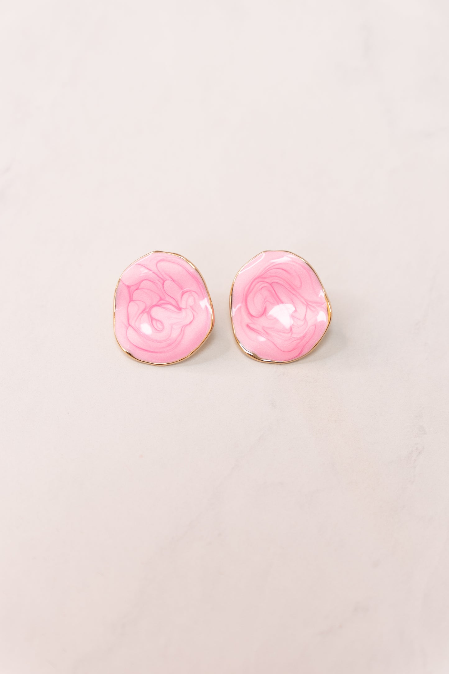 Olive Marbled Earrings In Pink