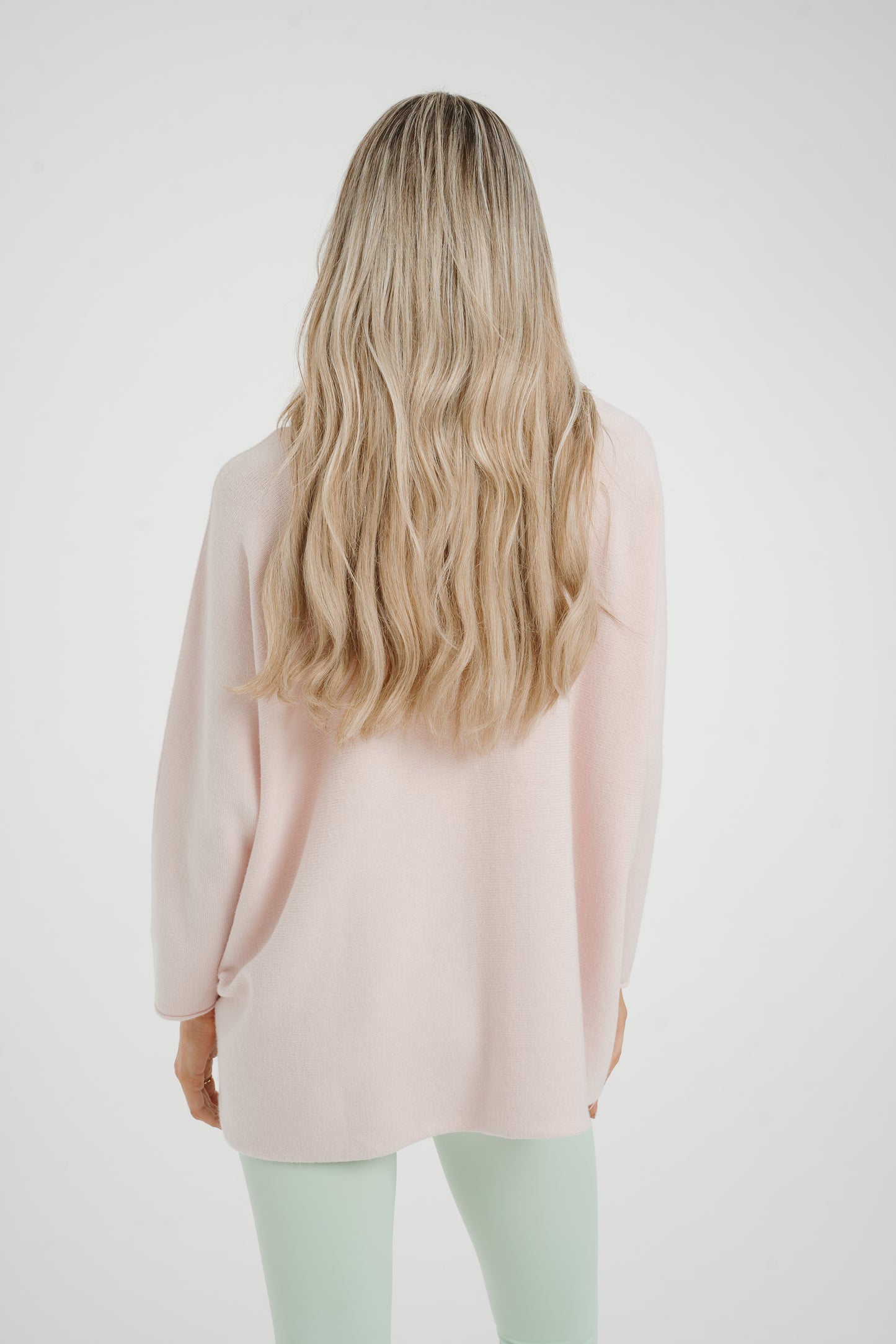 Amber V-Neck Jumper In Blush