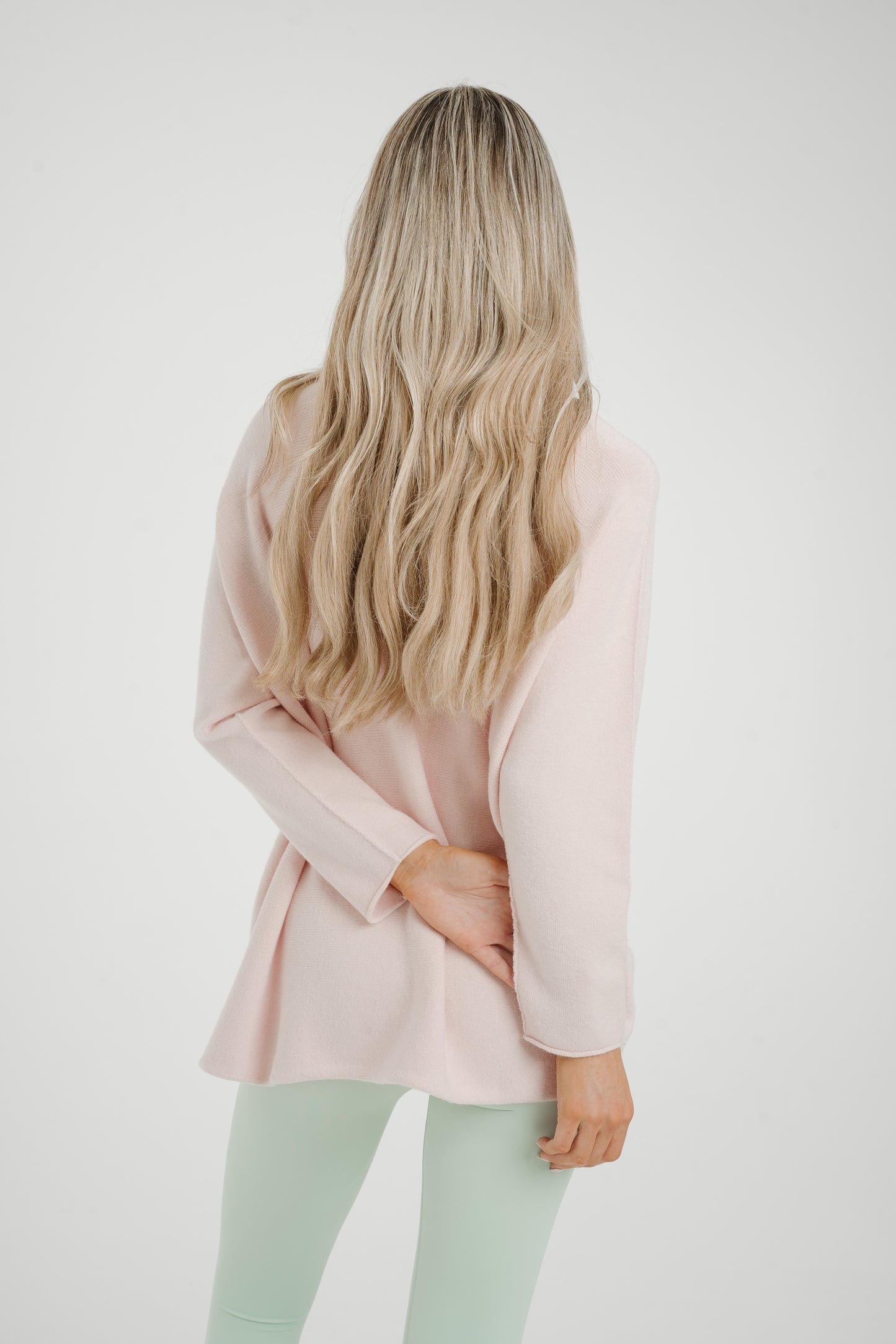 Amber V-Neck Jumper In Blush