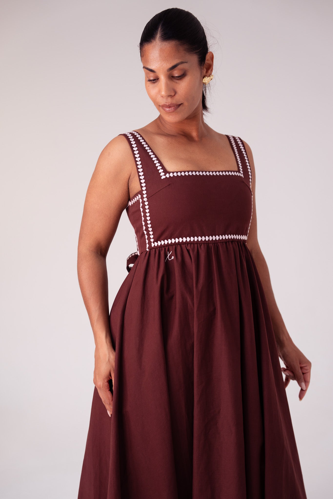 Love Laura Heart Embroidered Dress In Chocolate