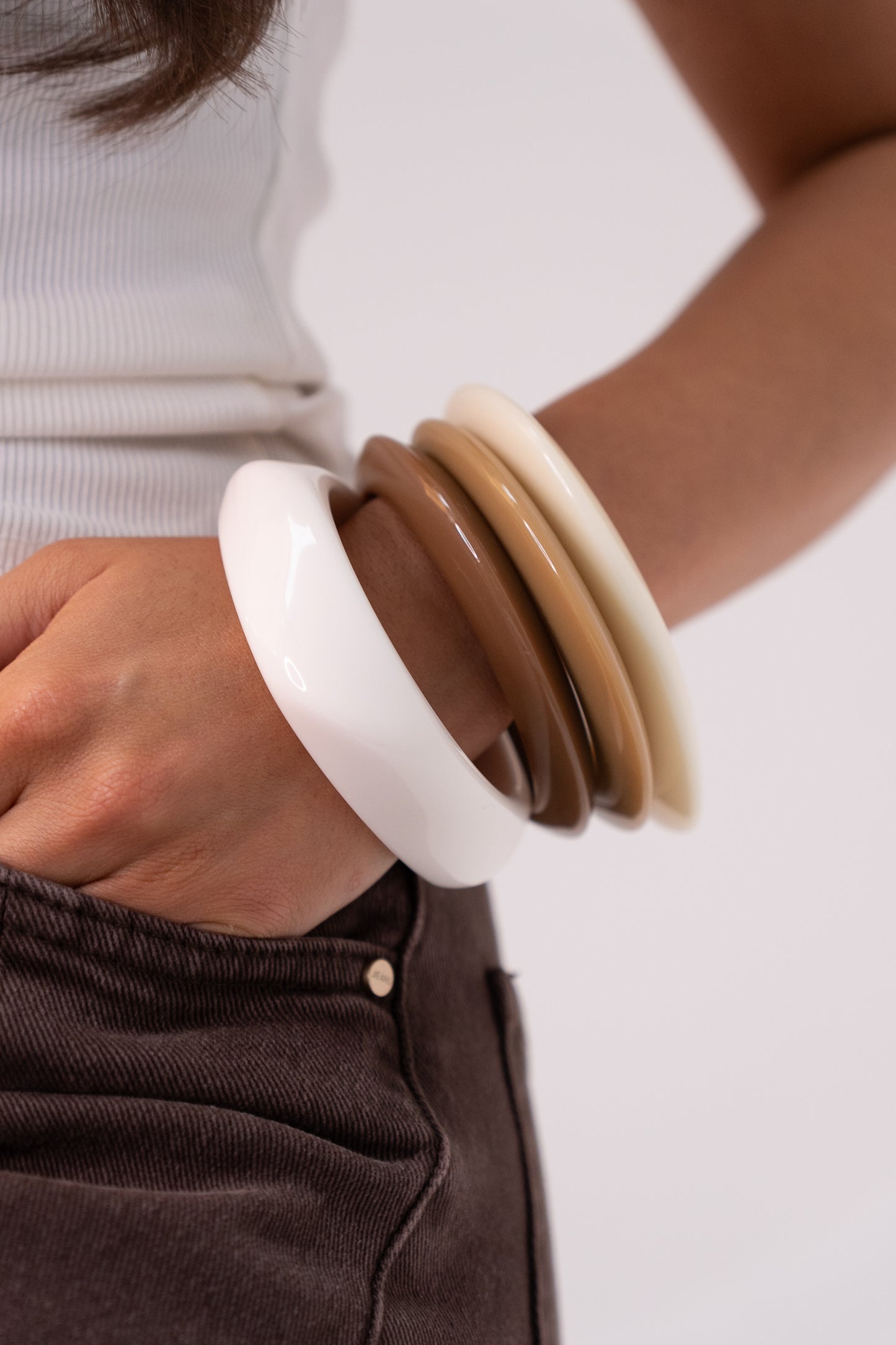 Polly Resin Bangle Stack In Tan Mix