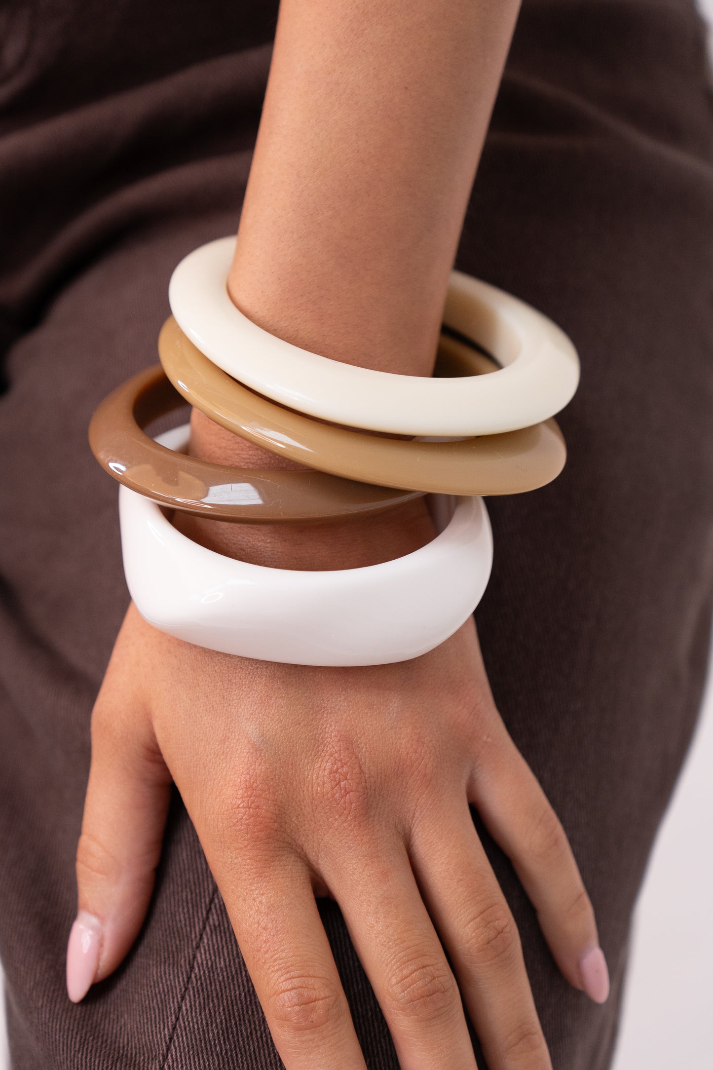 Polly Resin Bangle Stack In Tan Mix