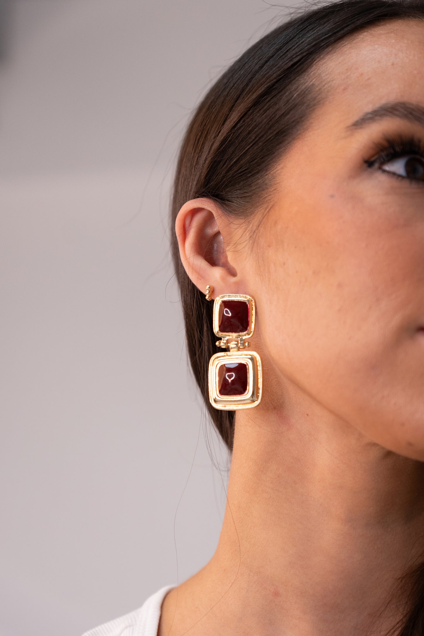 Polly Square Dangle Earrings In Burgundy