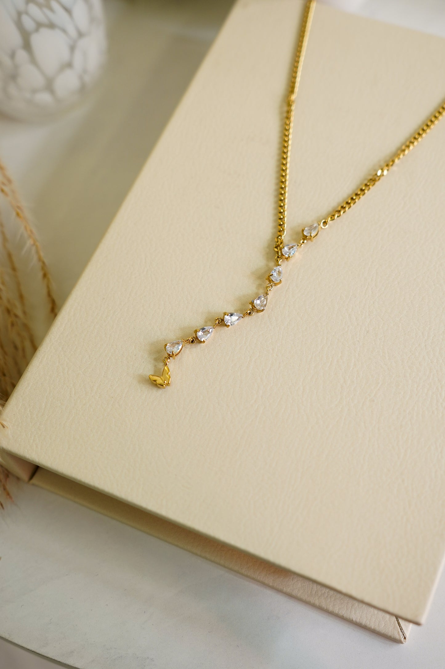 Olive Teardrop Diamante Necklace In Gold