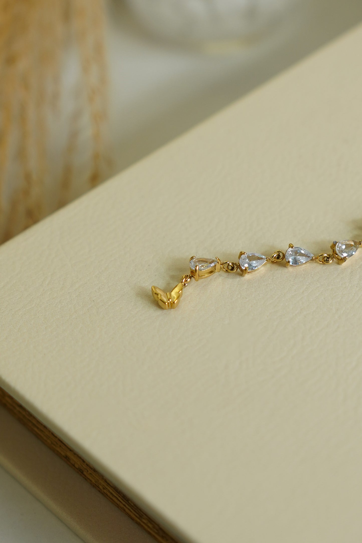 Olive Teardrop Diamante Necklace In Gold