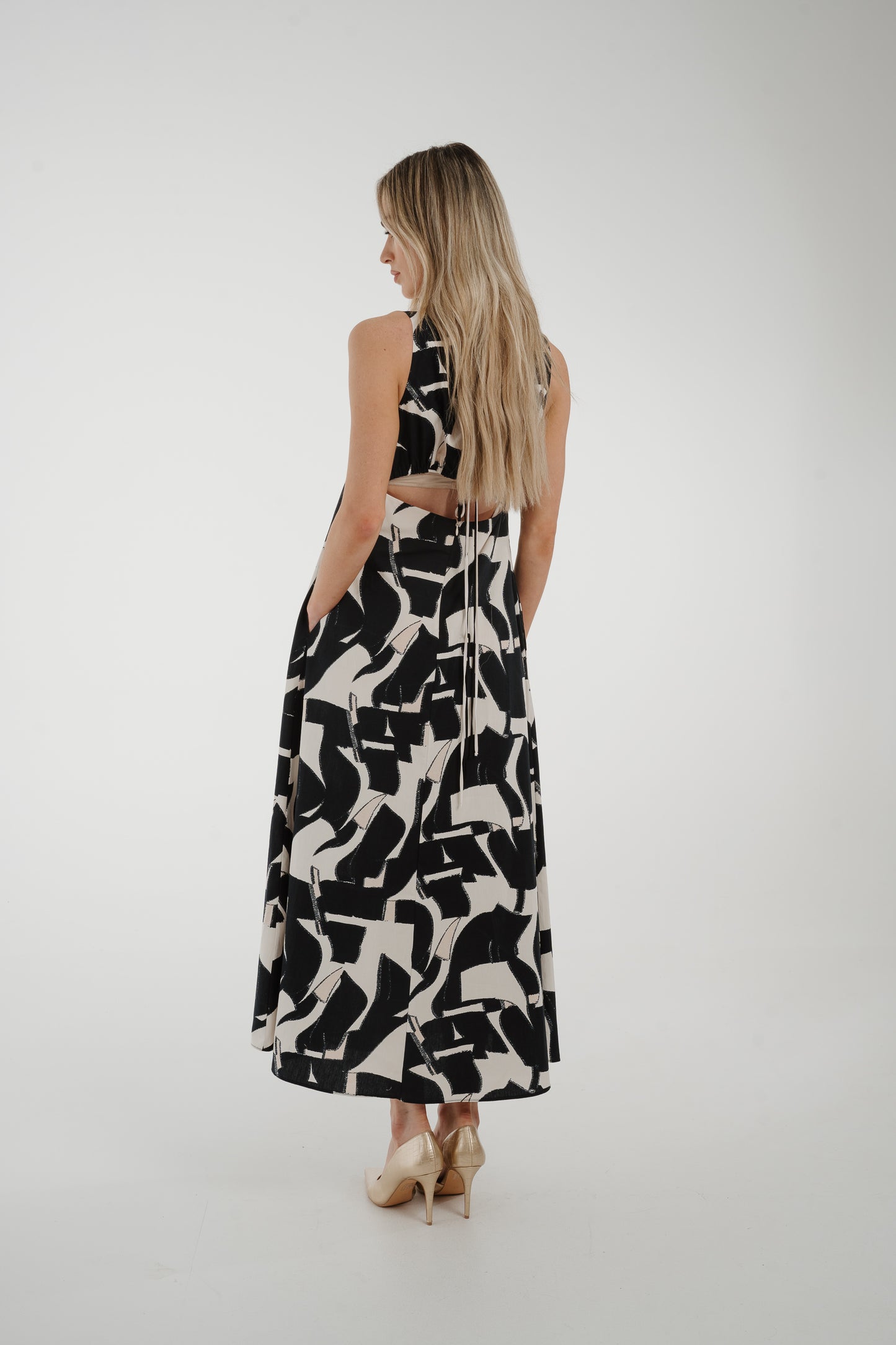 Kayla Abstract Print Dress In Monochrome
