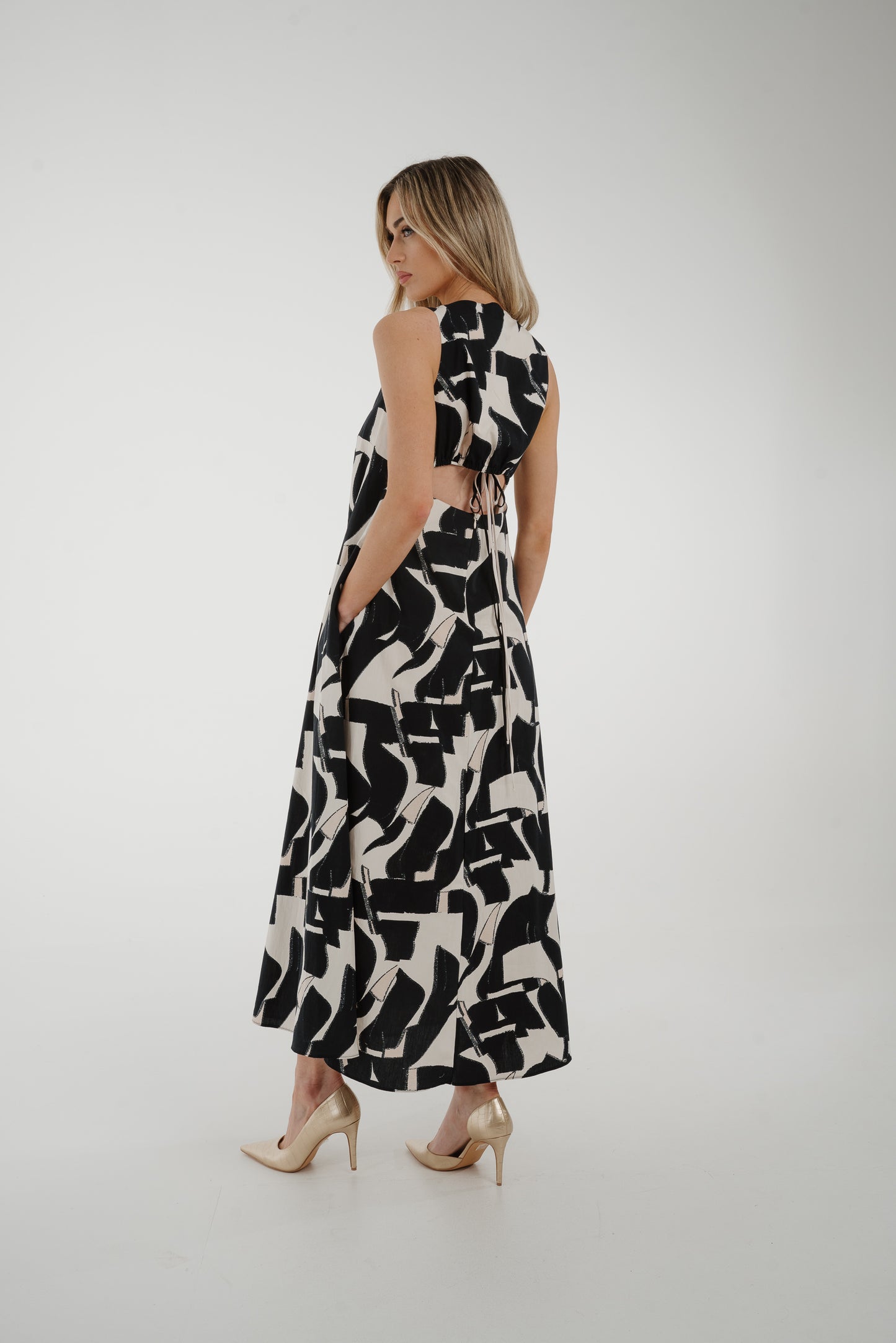 Kayla Abstract Print Dress In Monochrome