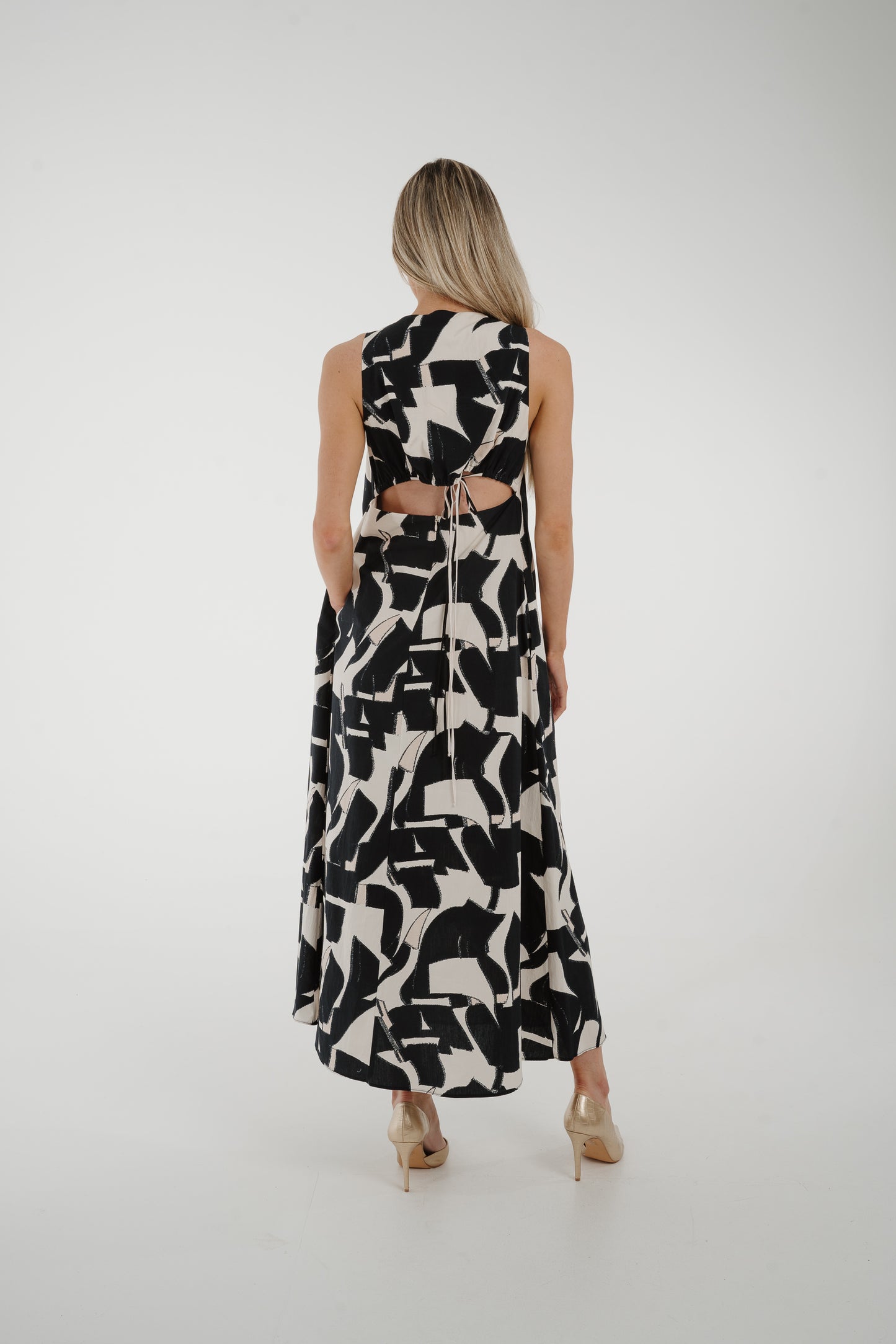 Kayla Abstract Print Dress In Monochrome