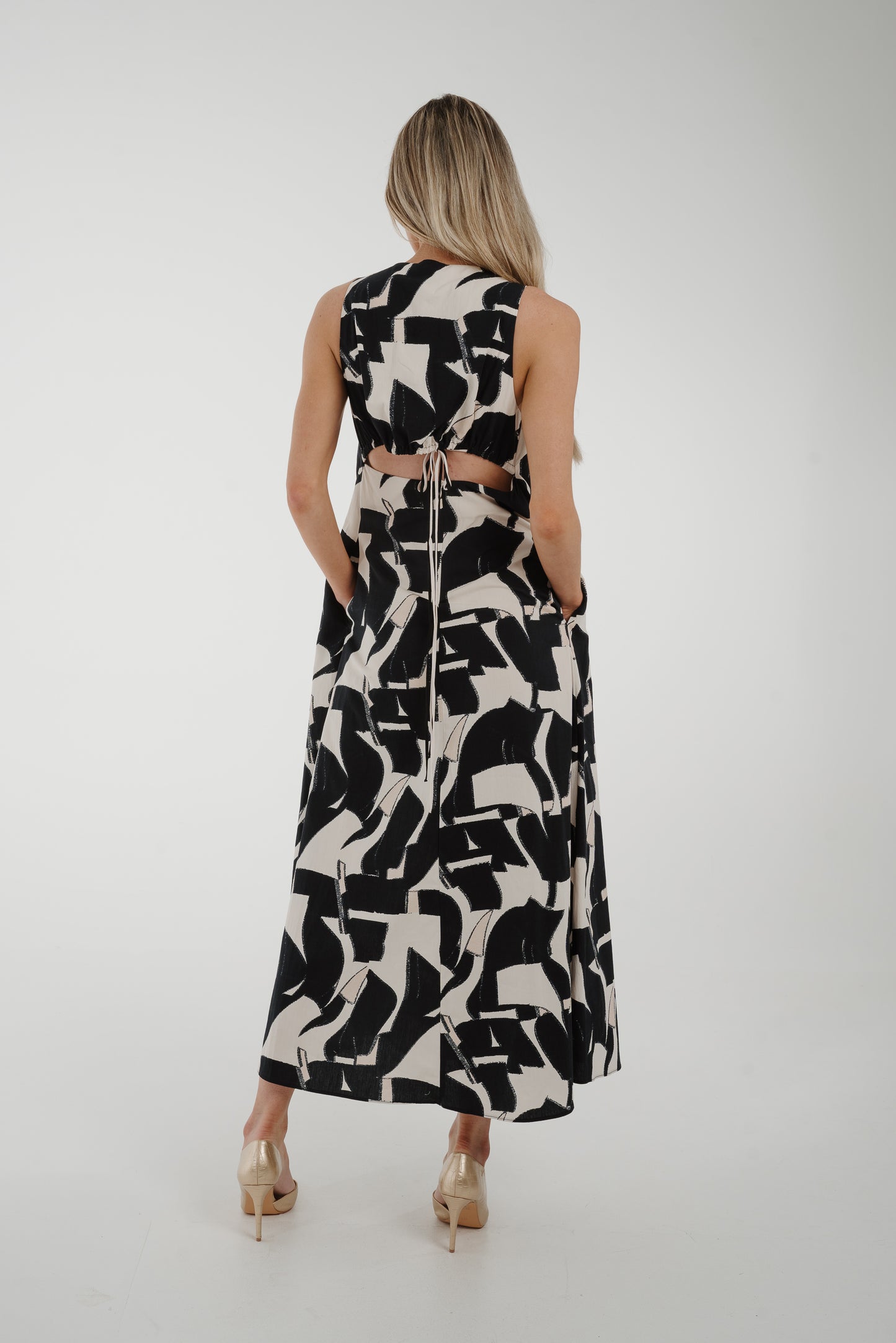 Kayla Abstract Print Dress In Monochrome