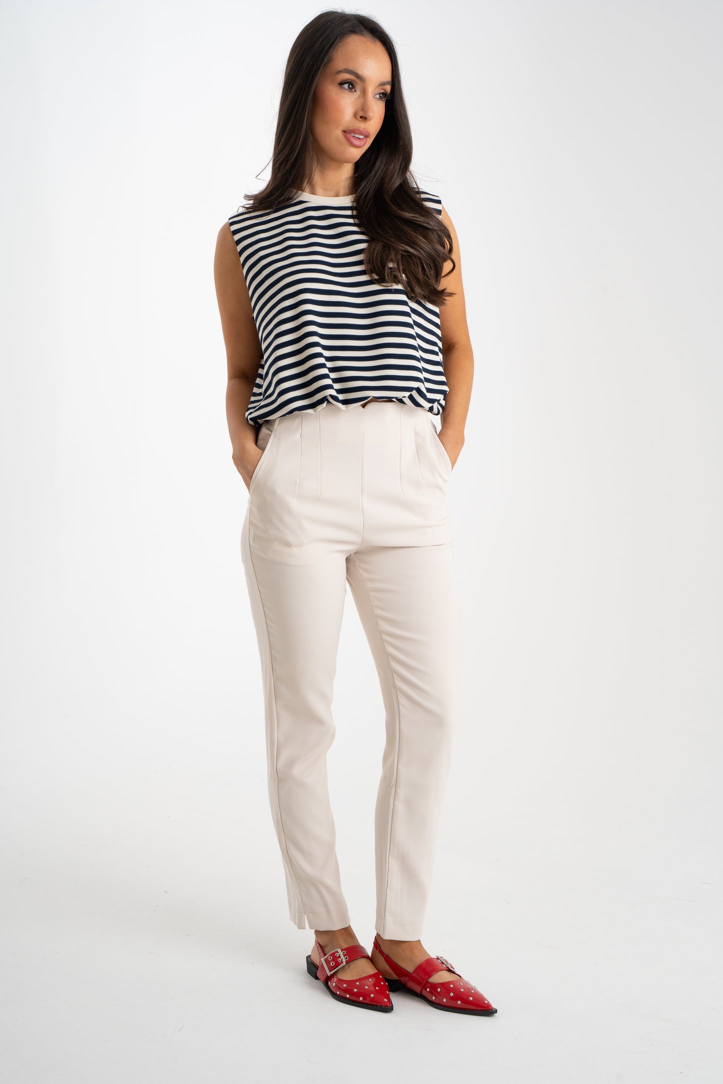 Freya Fitted Trousers In Stone
