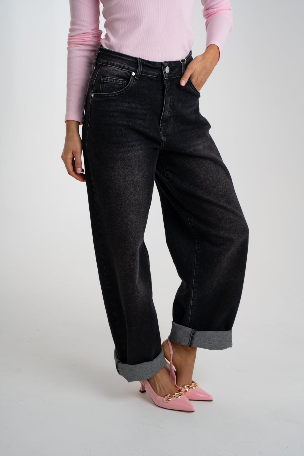 Freya Wide Balloon Jeans In Black