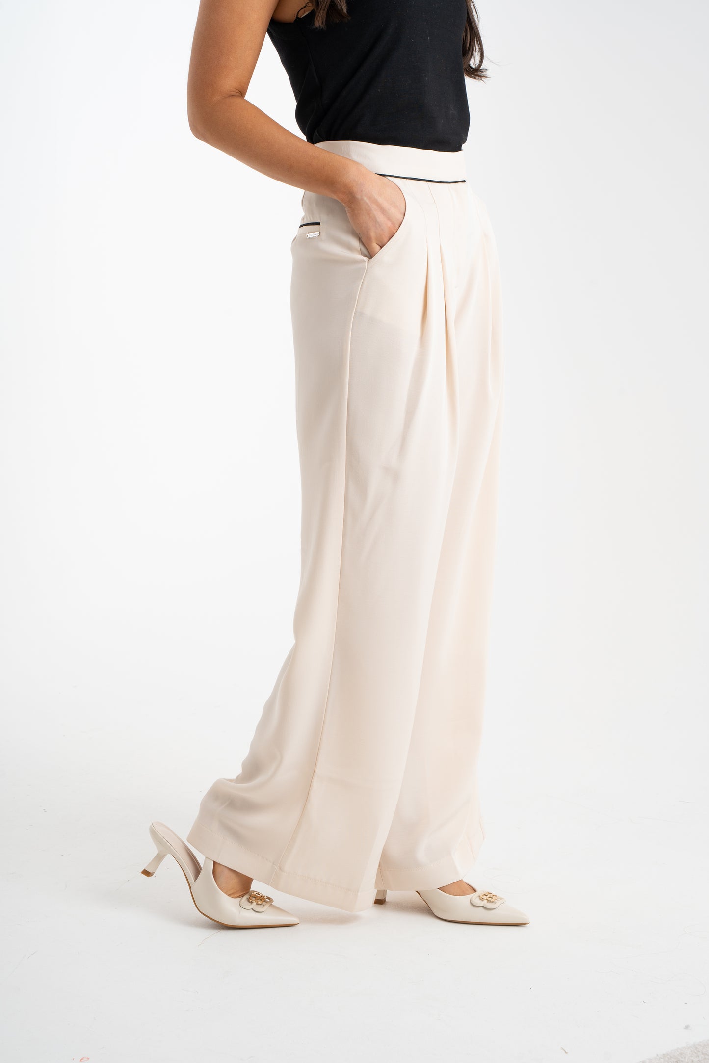 Grace Contrast Waist Trousers In Neutral