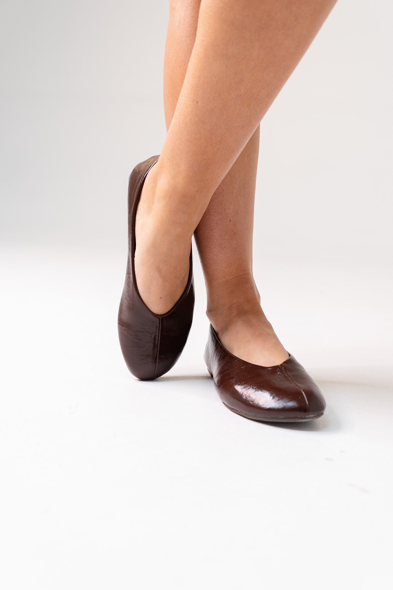 Izzy Faux Leather Pumps In Chocolate