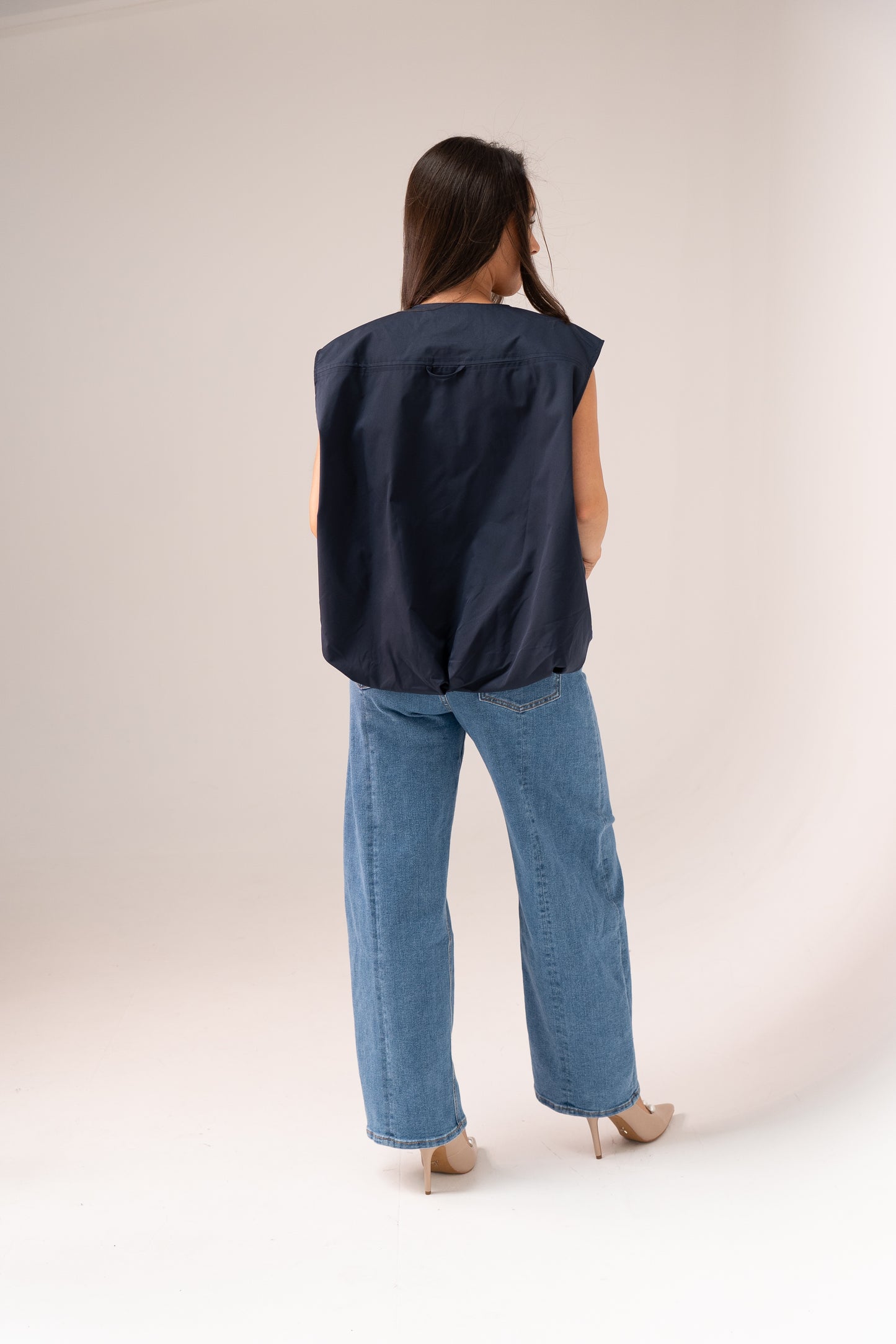 Jane Sleeveless Zip Jacket In Navy