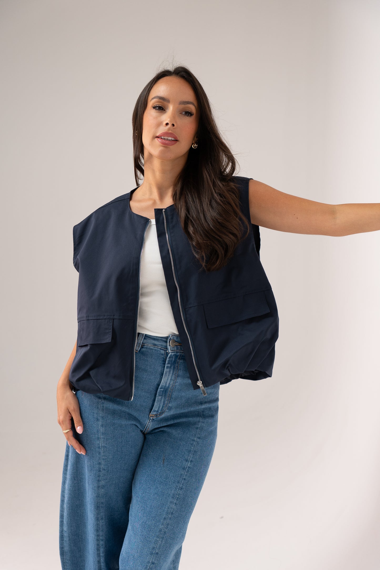 Jane Sleeveless Zip Jacket In Navy