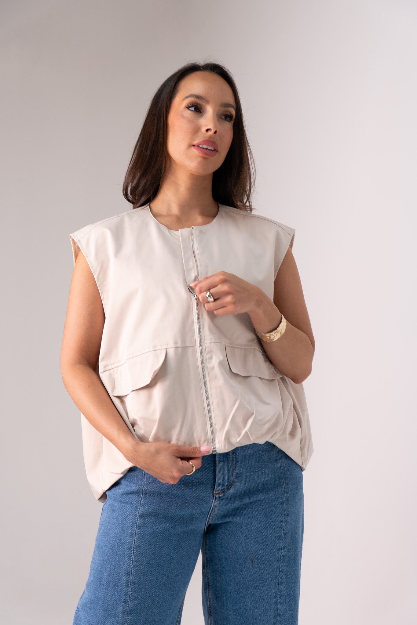 Jane Sleeveless Zip Jacket In Neutral