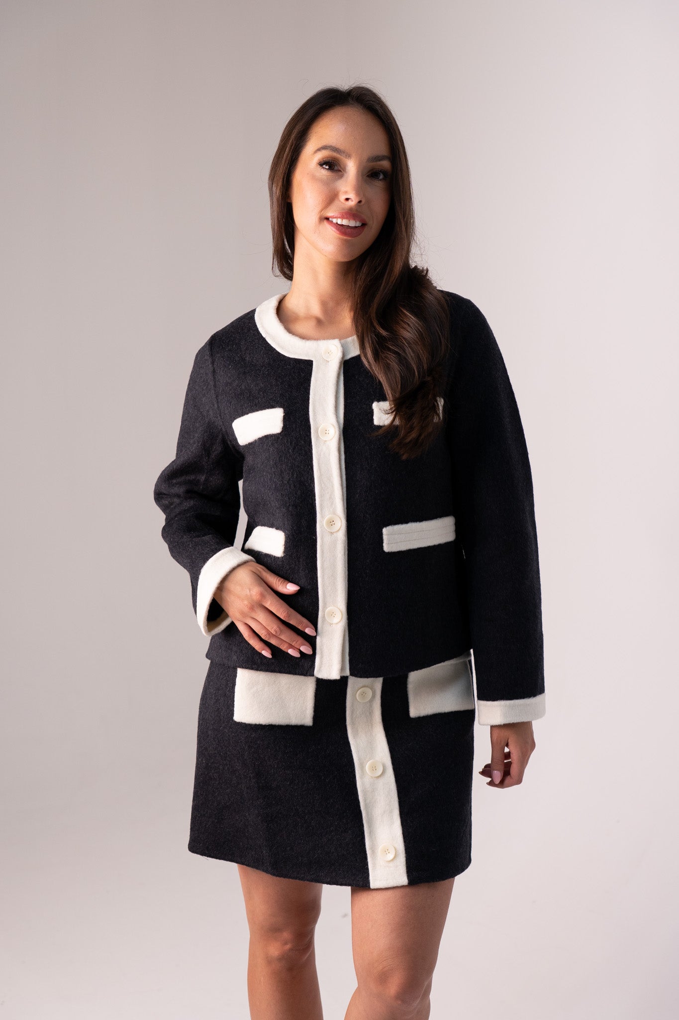 Jasmine Contrast Piped Jacket In Charcoal