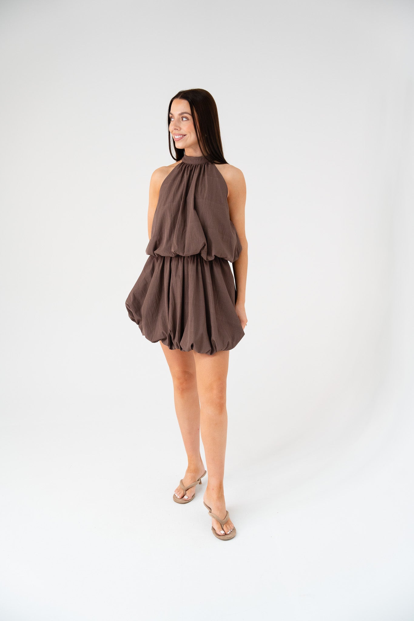 Kendra Bubble Hem Dress In Coffee