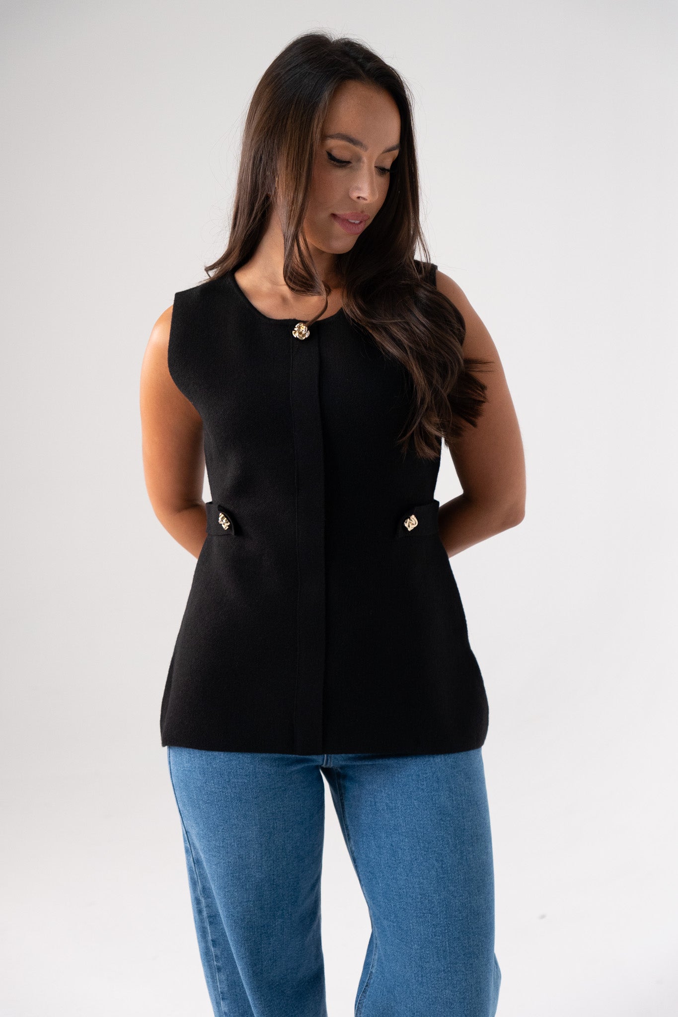 Kendra Button Detail Sleeveless Top In Black
