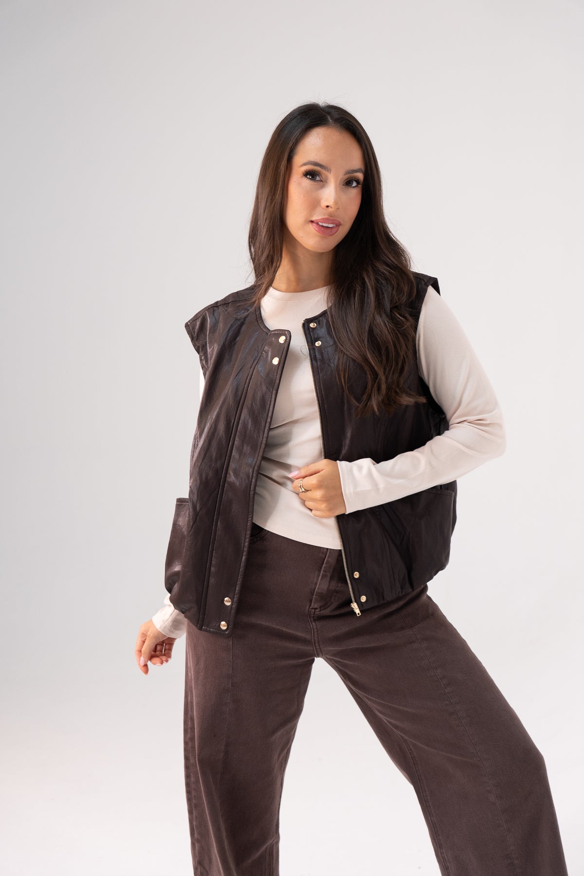 Kendra Faux Leather Sleeveless Jacket In Chocolate
