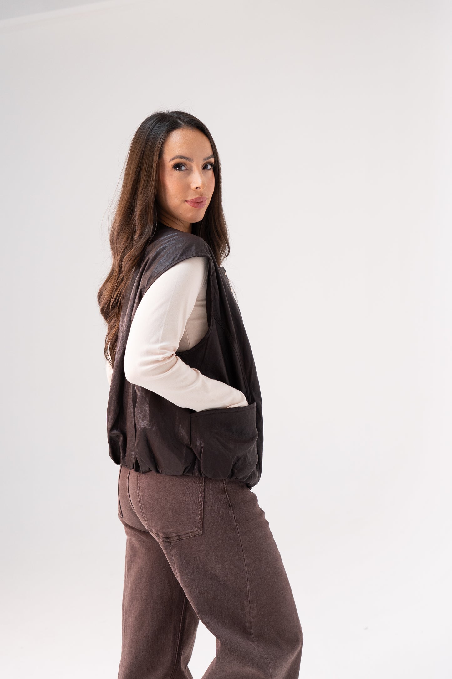 Kendra Faux Leather Sleeveless Jacket In Chocolate
