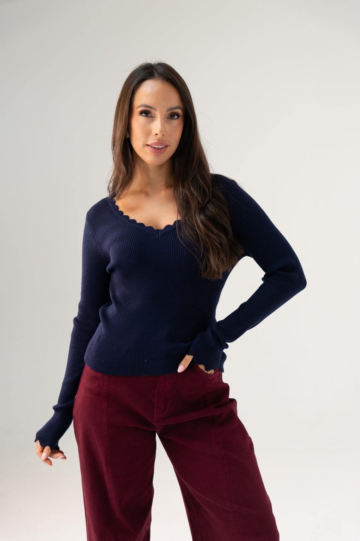 Kendra Scallop Trim Top In Navy