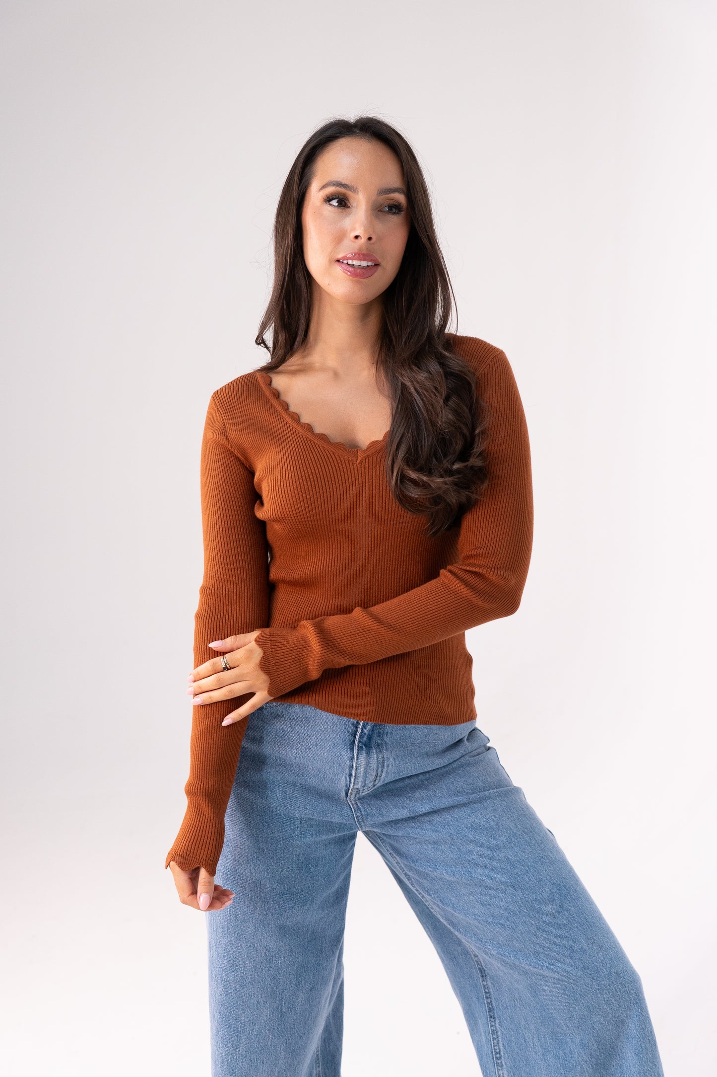 Kendra Scallop Trim Top In Tan