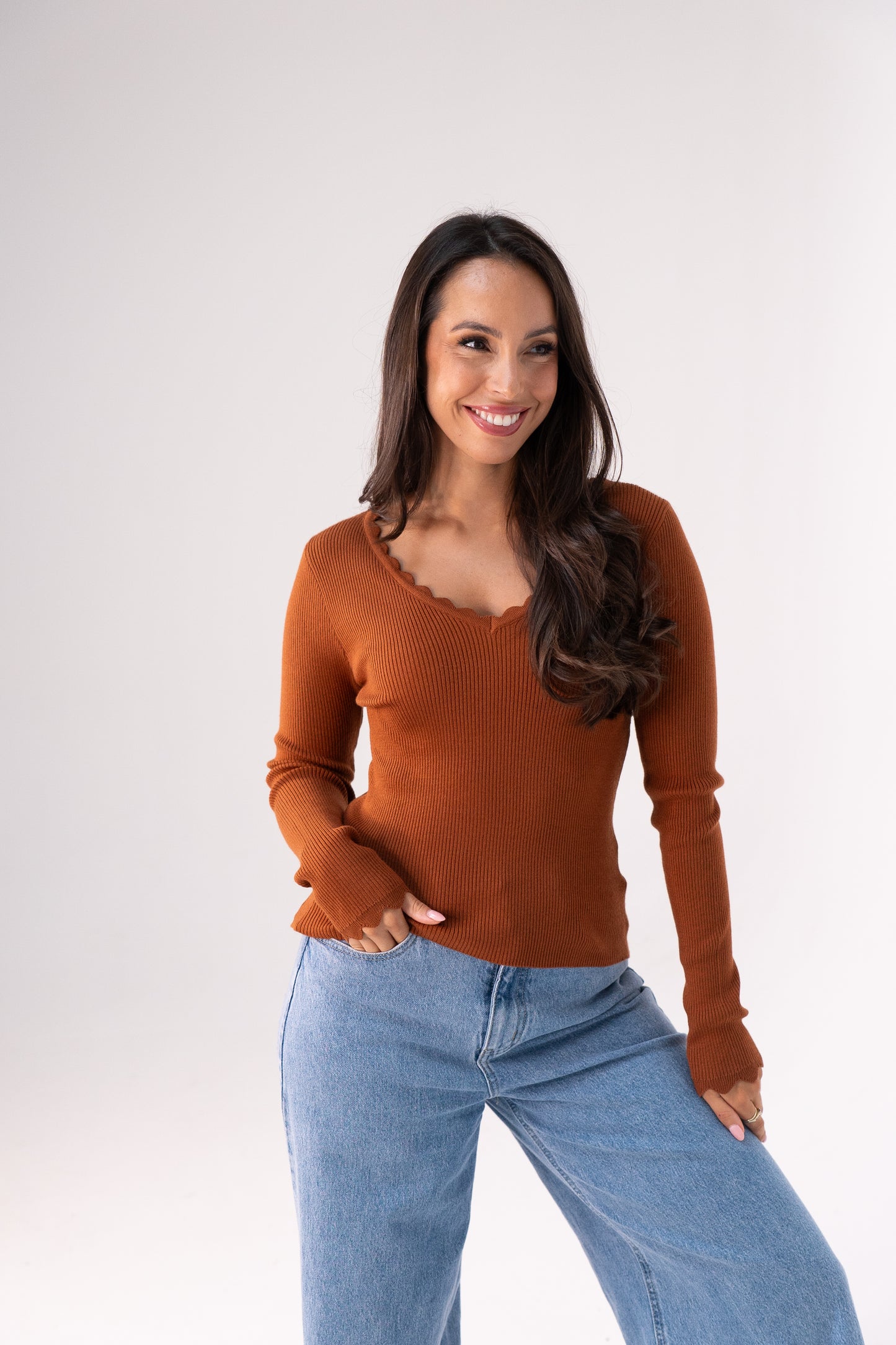 Kendra Scallop Trim Top In Tan