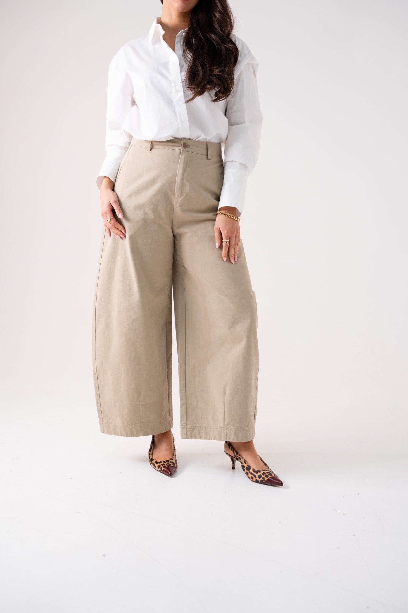 Kiera Barrell Trousers In Taupe